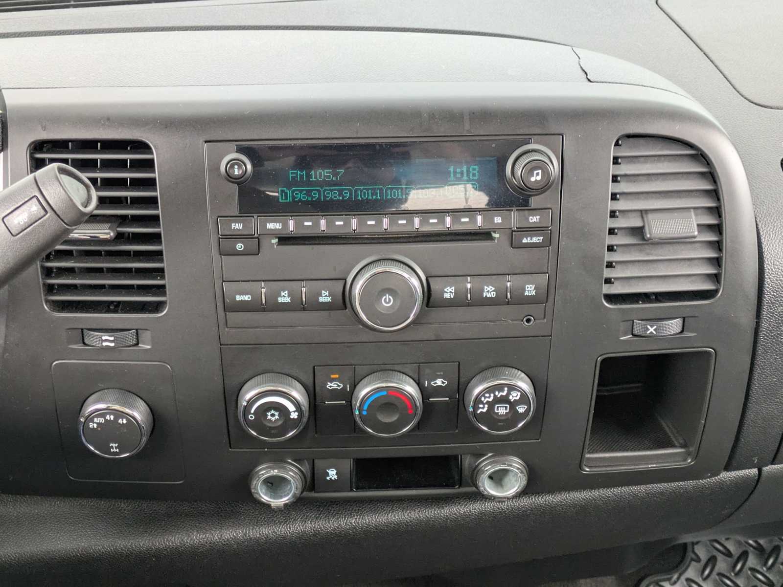 Thumbnail: 2009 Chevrolet Silverado 1500 - 27