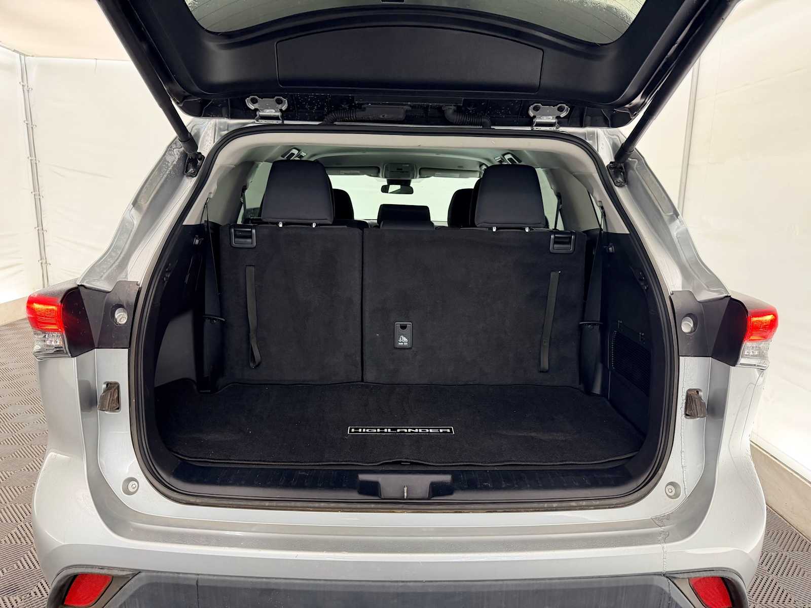 Thumbnail: 2024 Toyota Highlander - 33