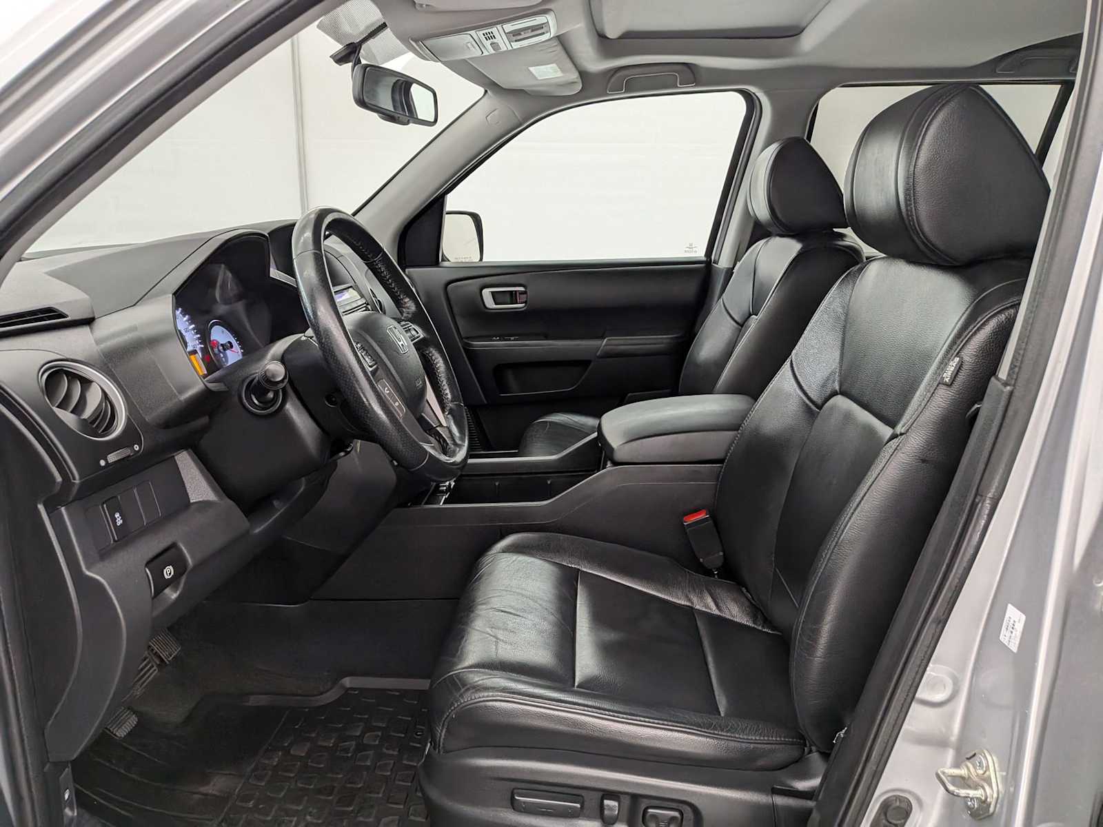 Thumbnail: 2015 Honda Pilot - 17