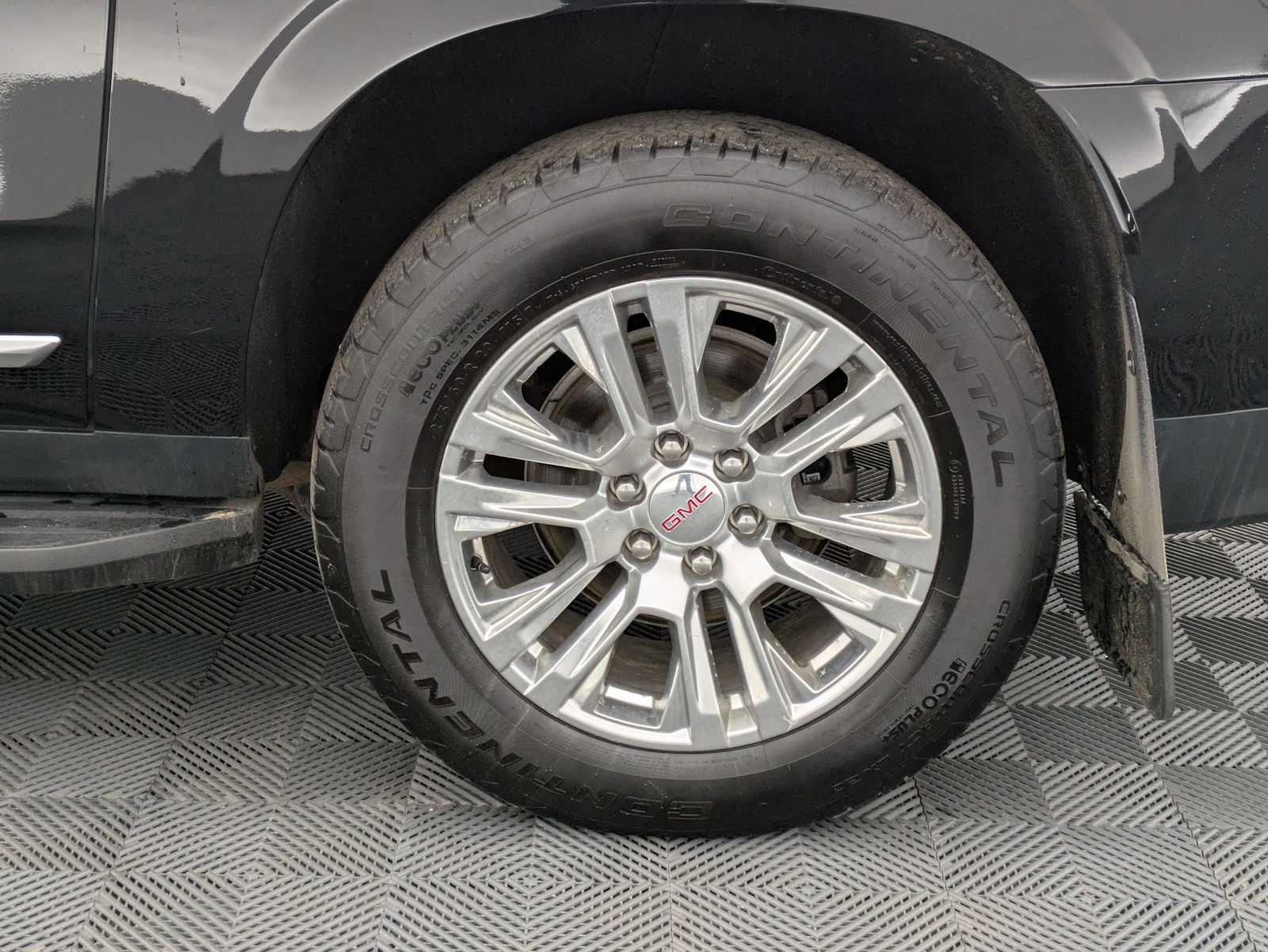 Thumbnail: 2023 GMC Yukon XL - 15