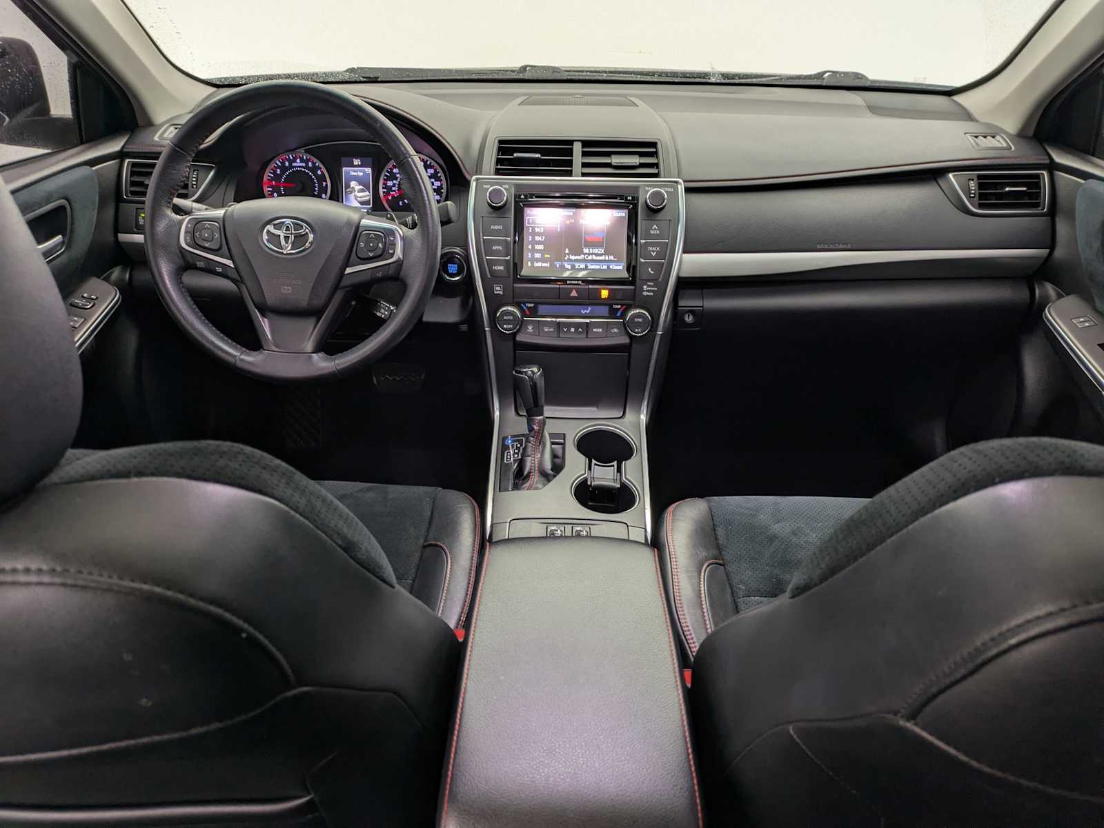 Thumbnail: 2017 Toyota Camry - 16