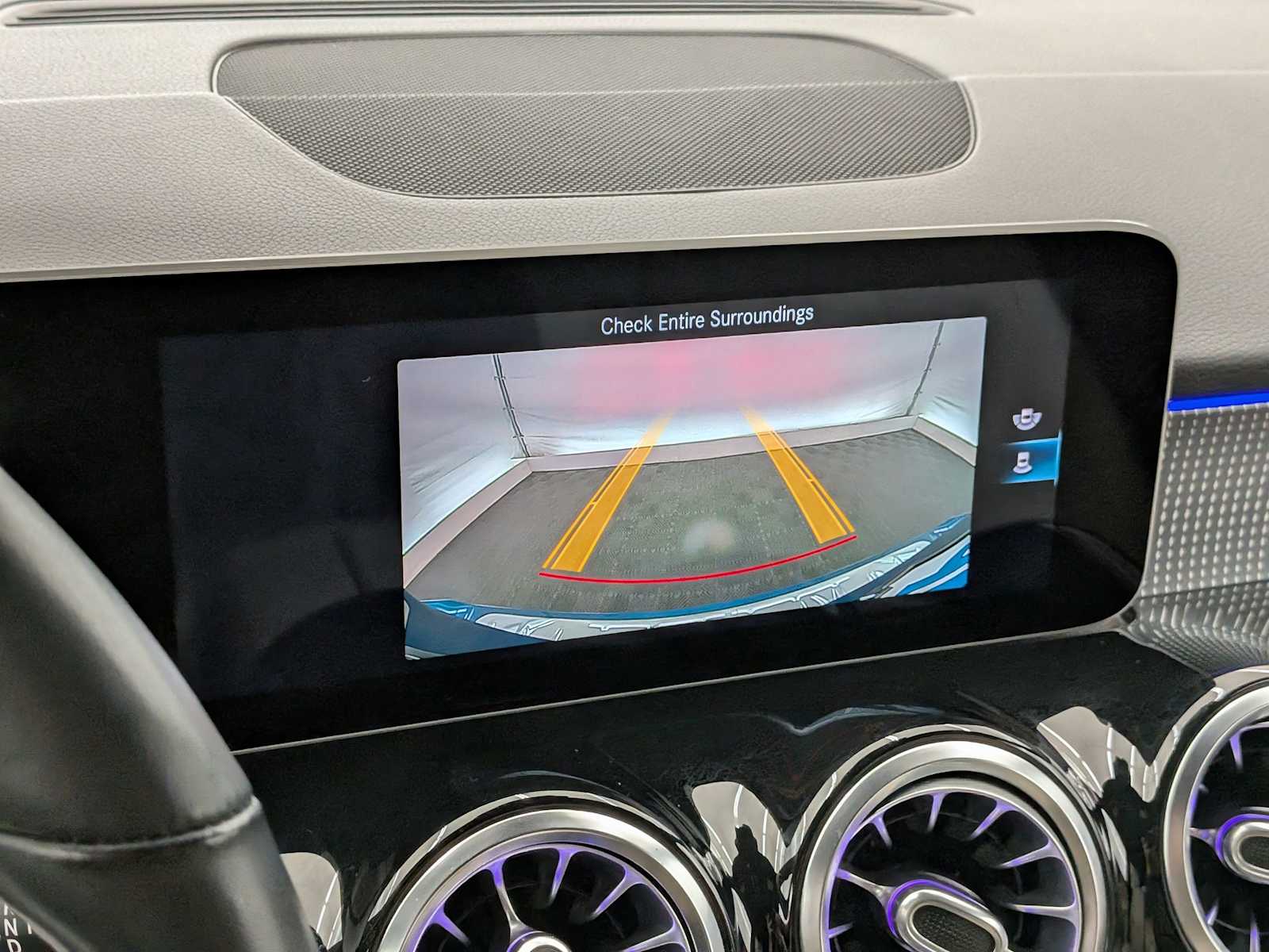 Thumbnail: 2021 Mercedes-Benz GLB - 30