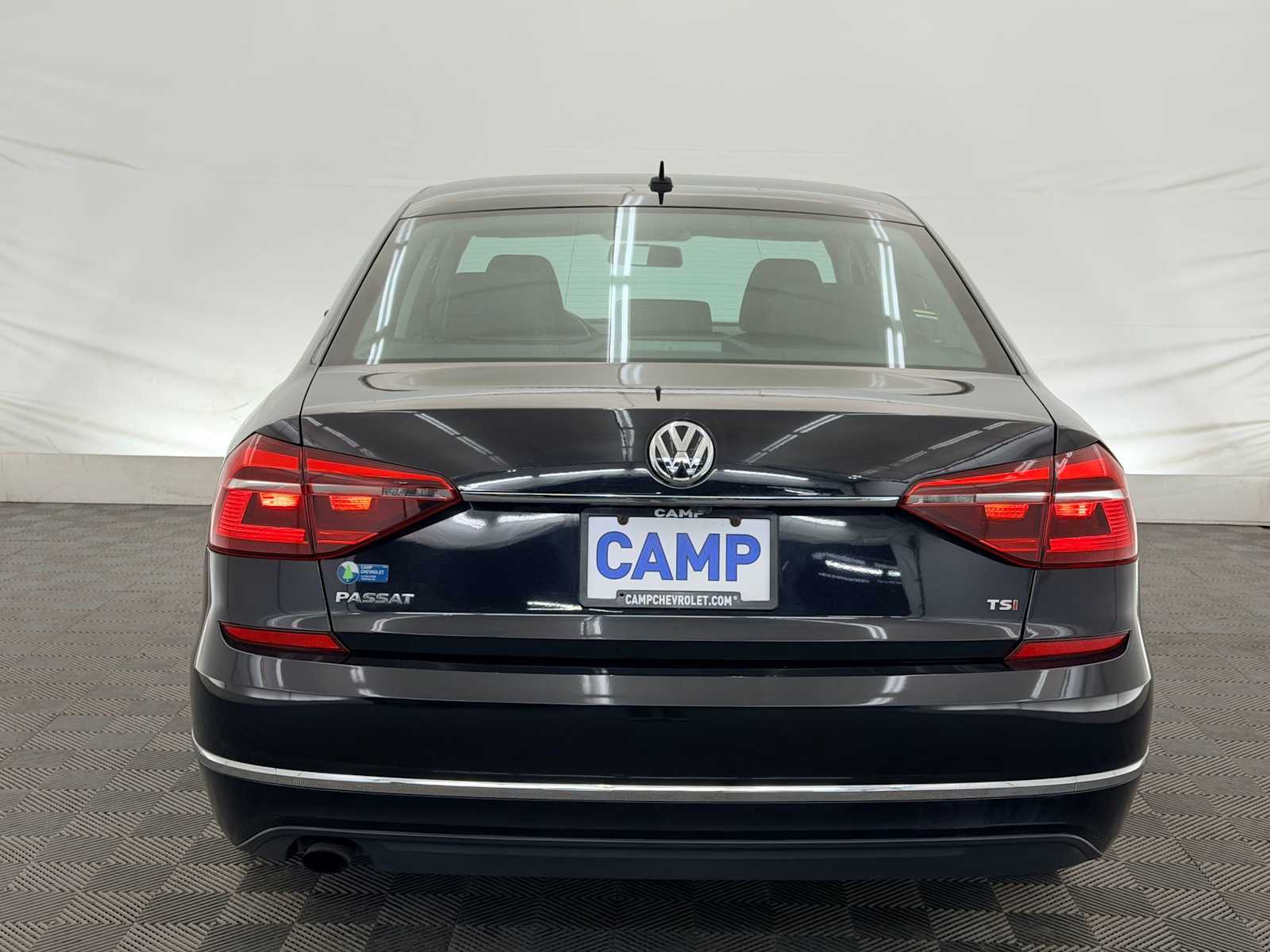 Thumbnail: 2017 Volkswagen Passat - 5