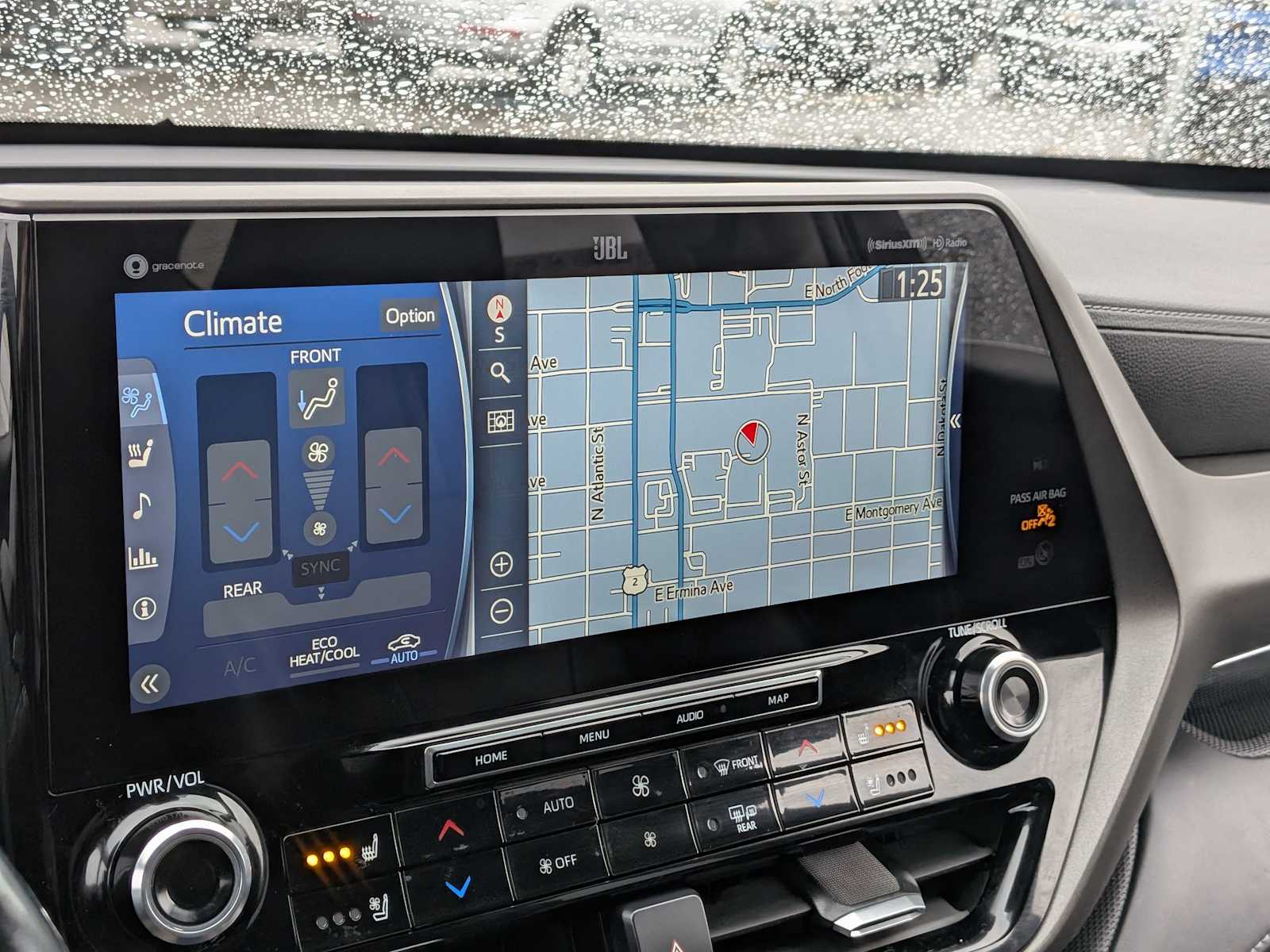 Thumbnail: 2021 Toyota Highlander - 30