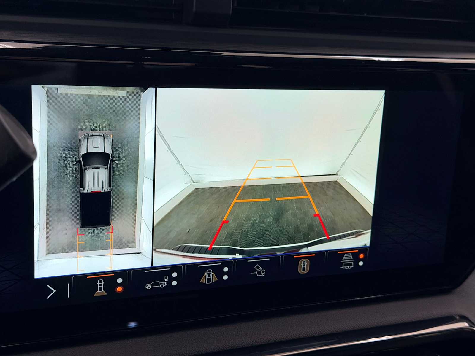 Thumbnail: 2025 GMC Sierra 2500 - 29