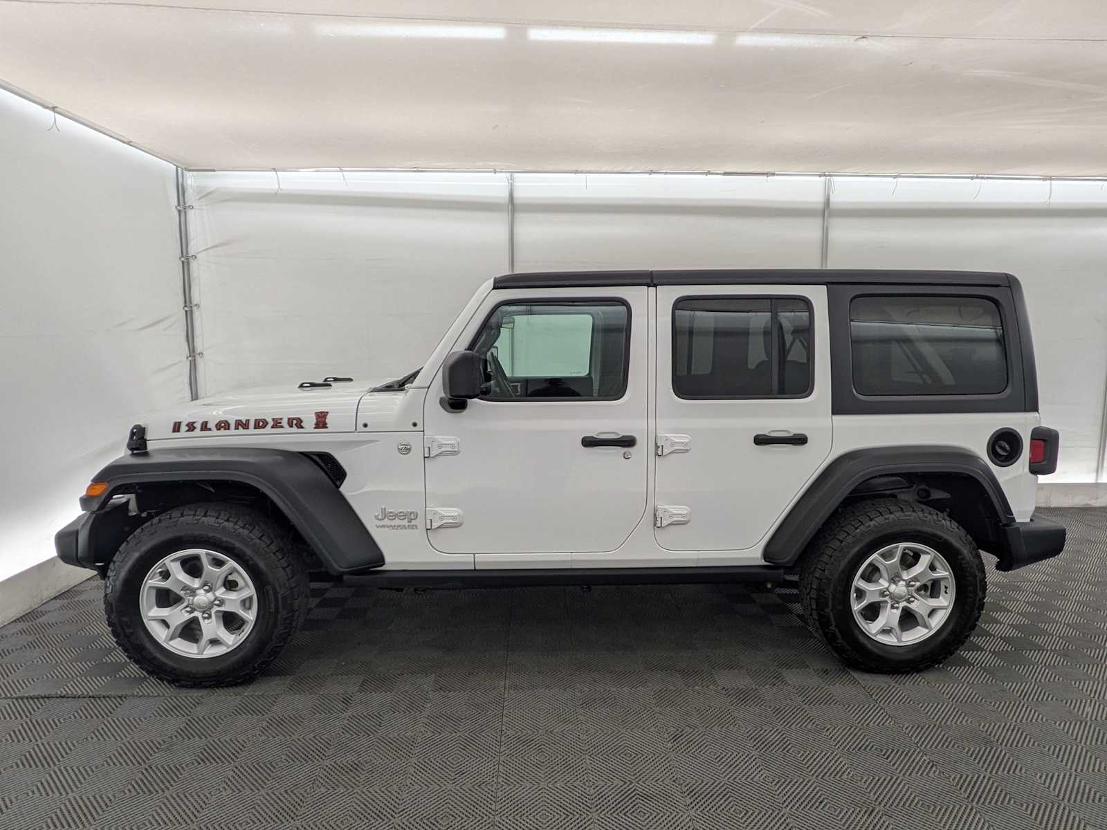 Thumbnail: 2021 Jeep Wrangler - 3