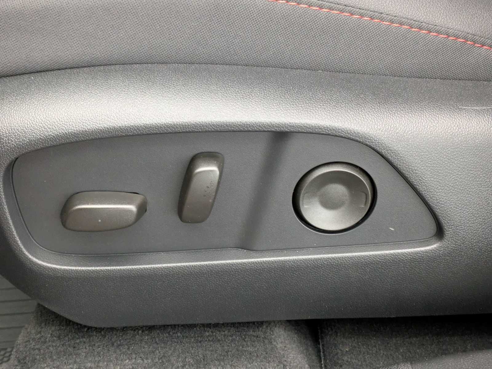 Thumbnail: 2026 Chevrolet Equinox - 18