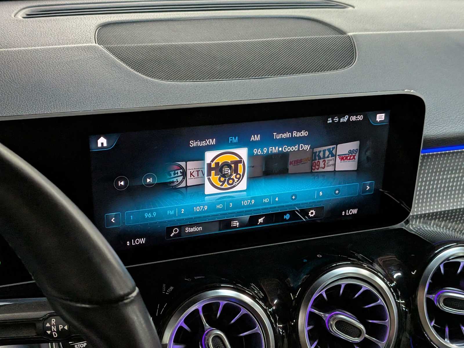 Thumbnail: 2021 Mercedes-Benz GLB - 31