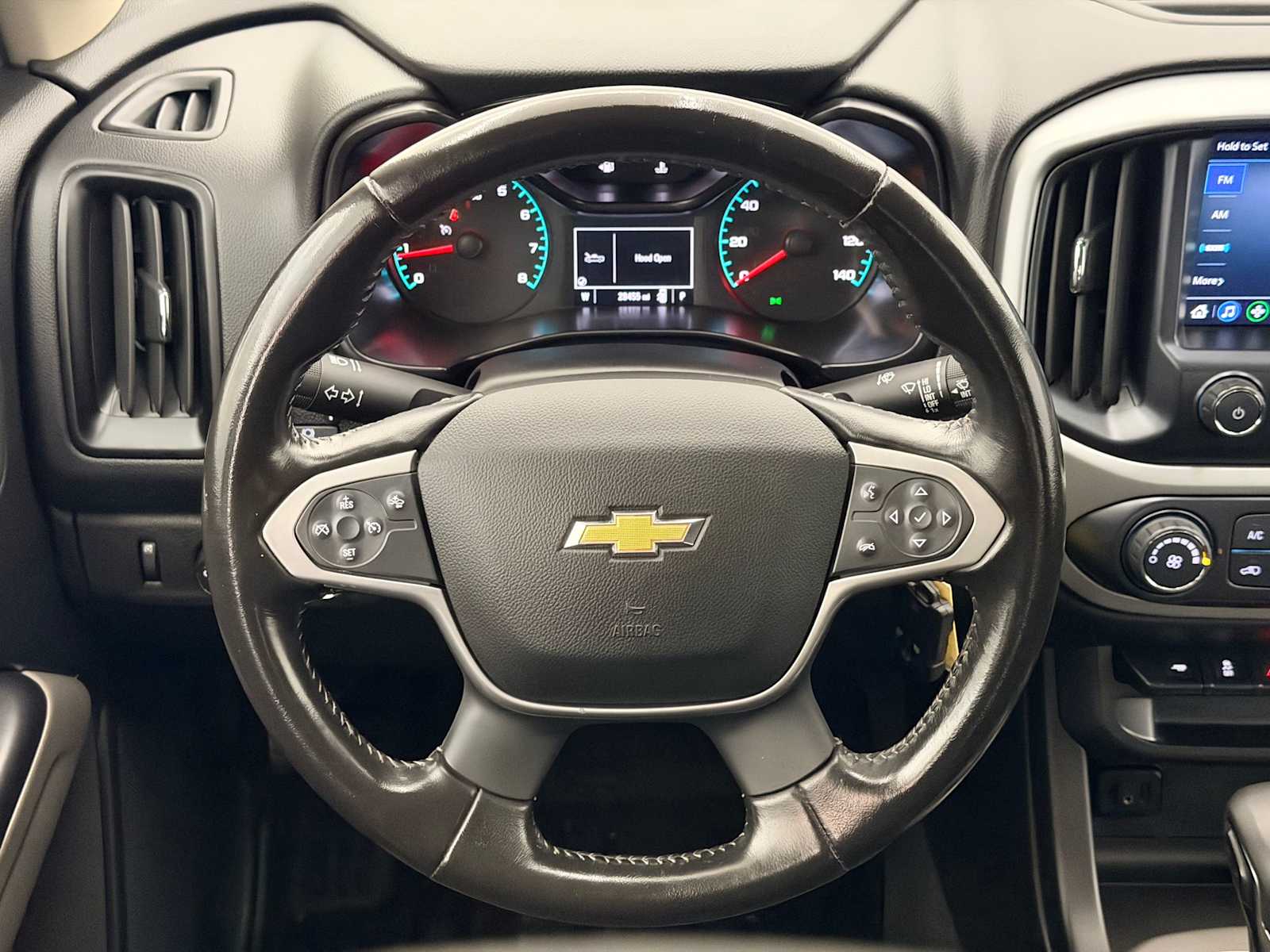 Thumbnail: 2022 Chevrolet Colorado - 22