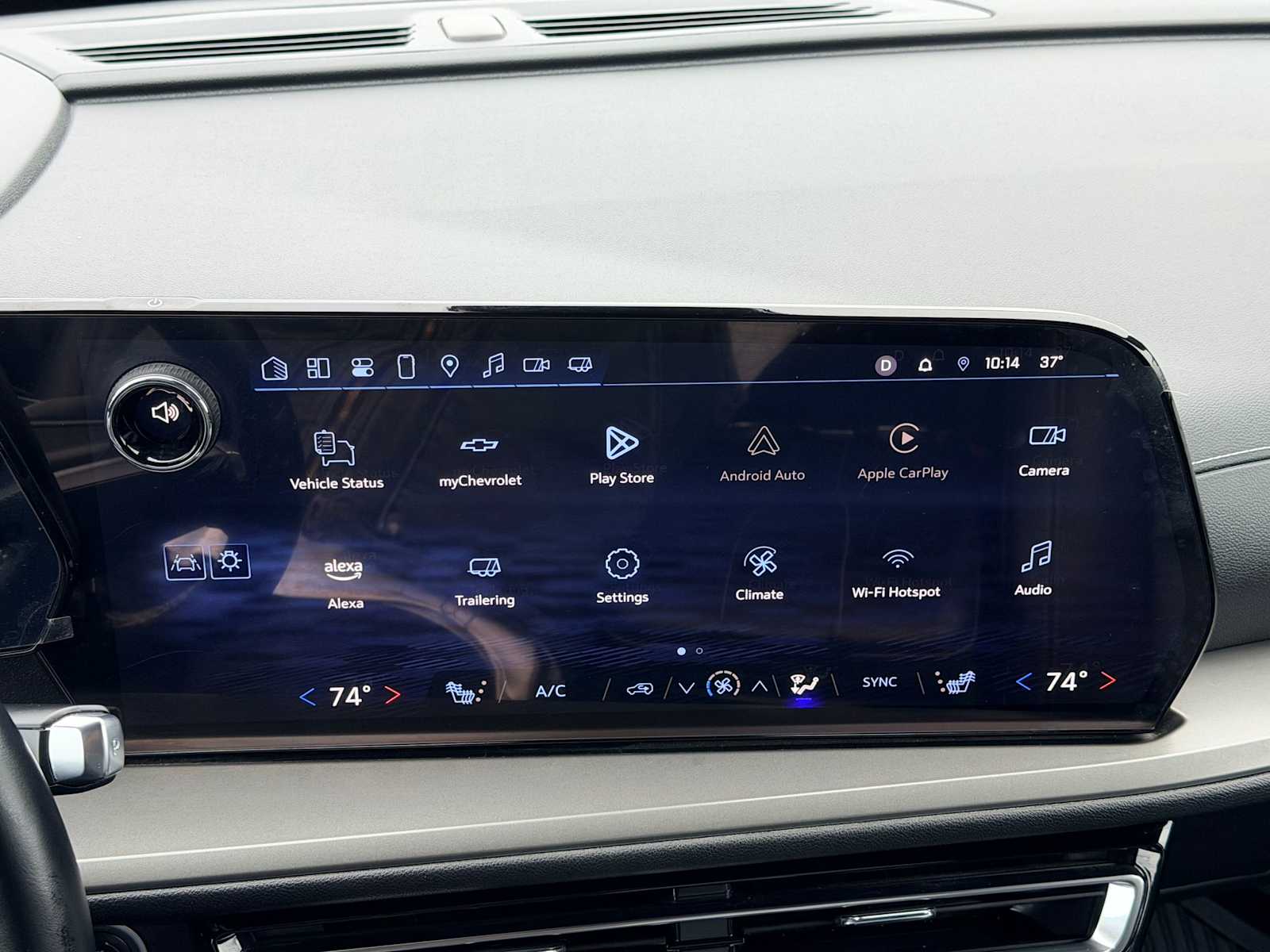 Thumbnail: 2025 Chevrolet Traverse - 25