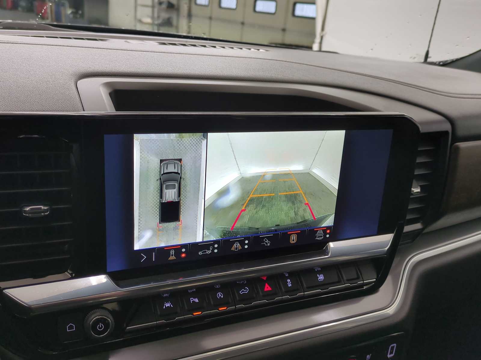 Thumbnail: 2025 Chevrolet Silverado 1500 - 28