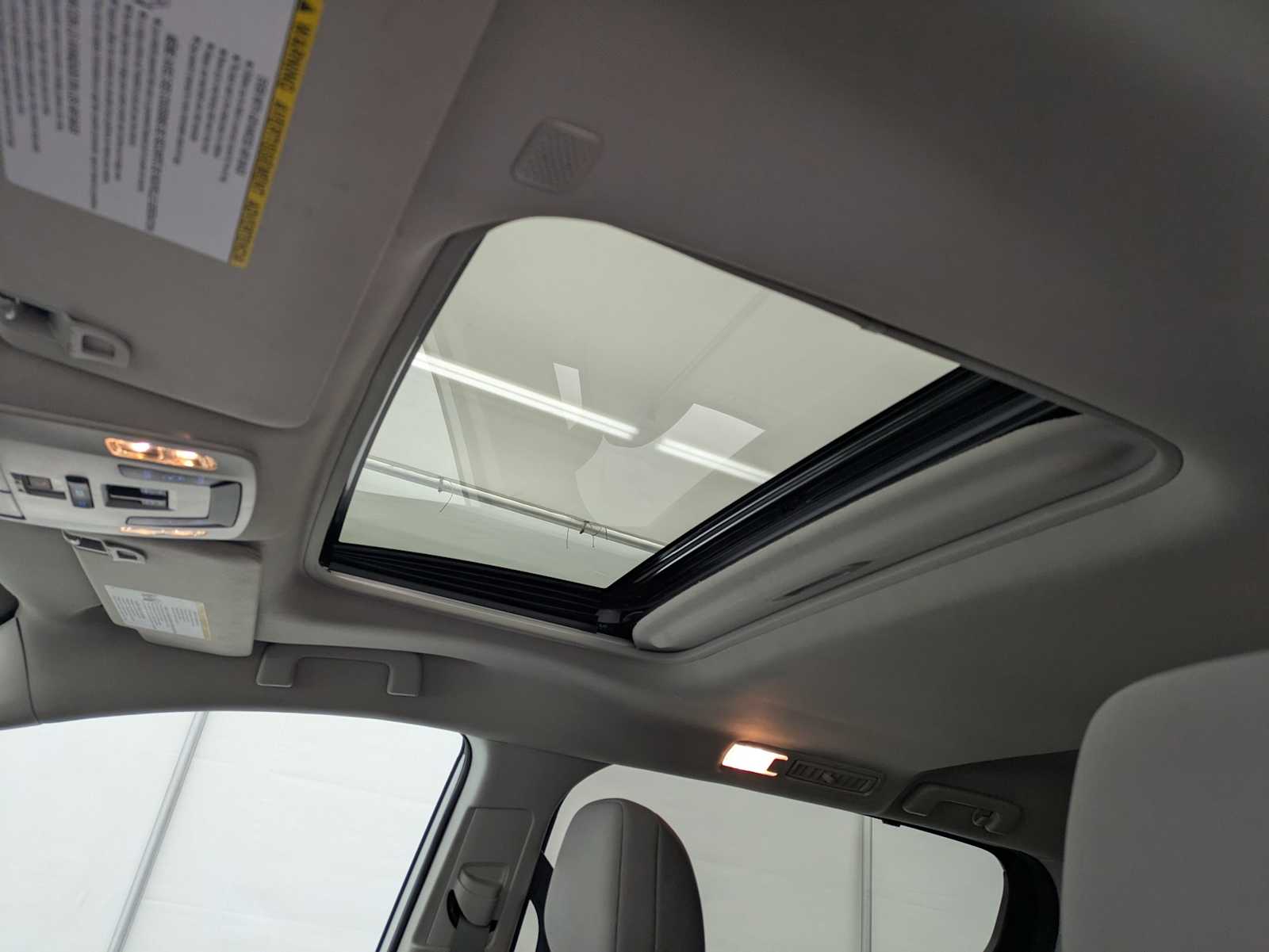 Thumbnail: 2024 Toyota Sienna - 19