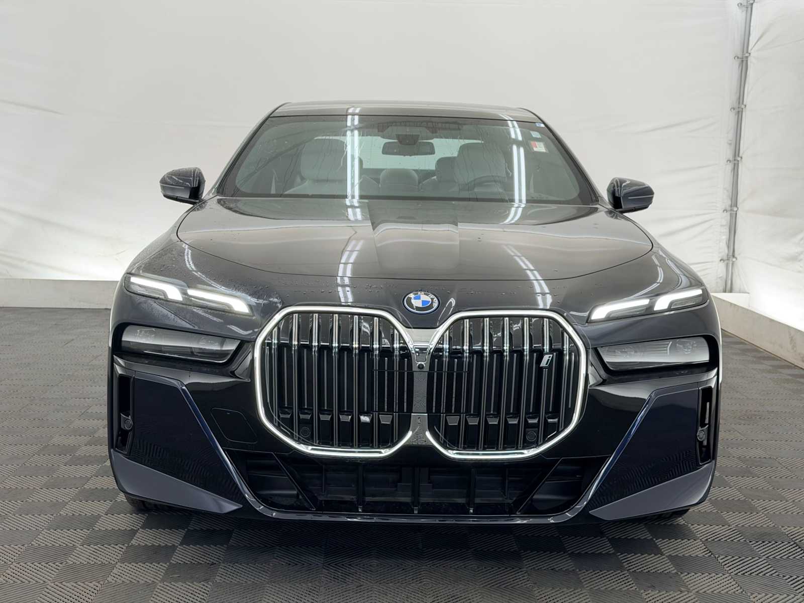 Thumbnail: 2024 BMW i7 - 8