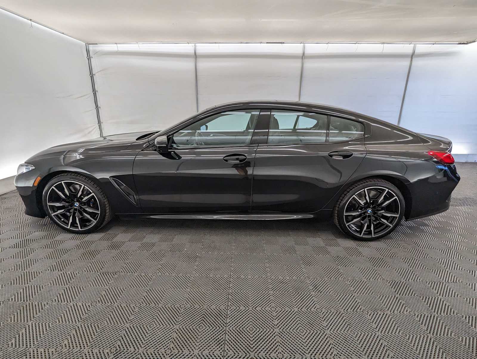 Thumbnail: 2023 BMW 8 Series - 3