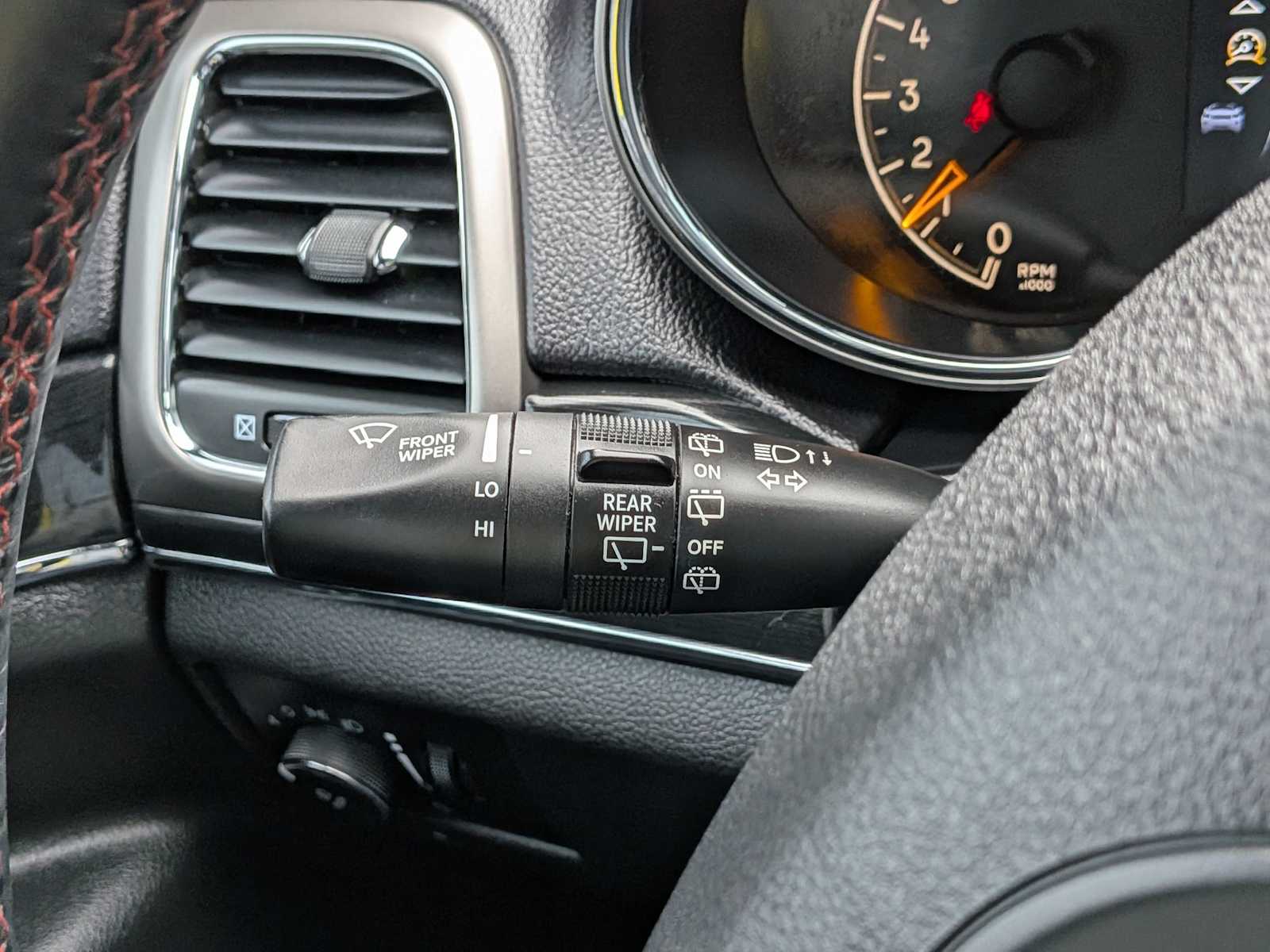 Thumbnail: 2017 Jeep Grand Cherokee - 29