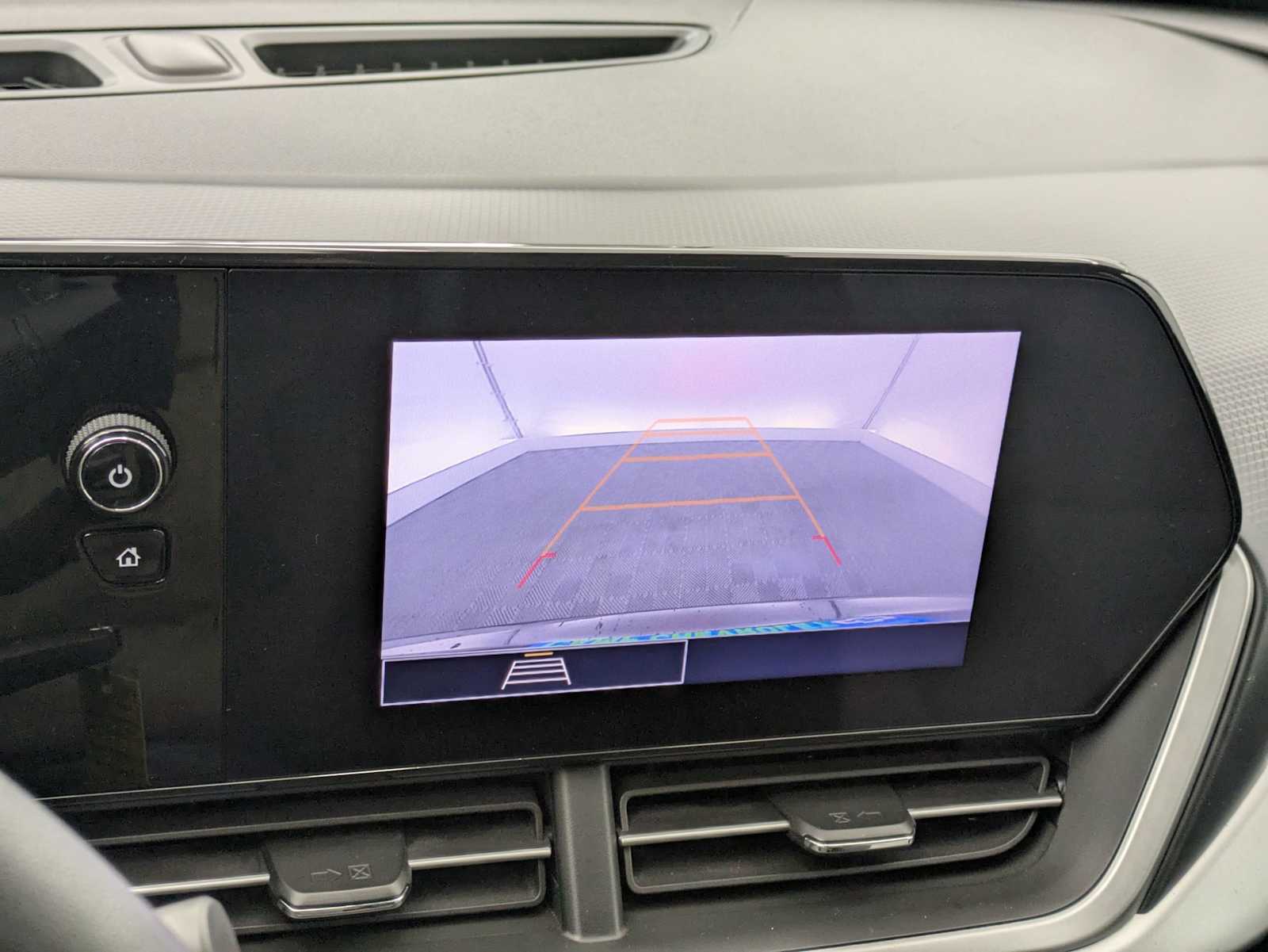 Thumbnail: 2025 Chevrolet Trax - 28