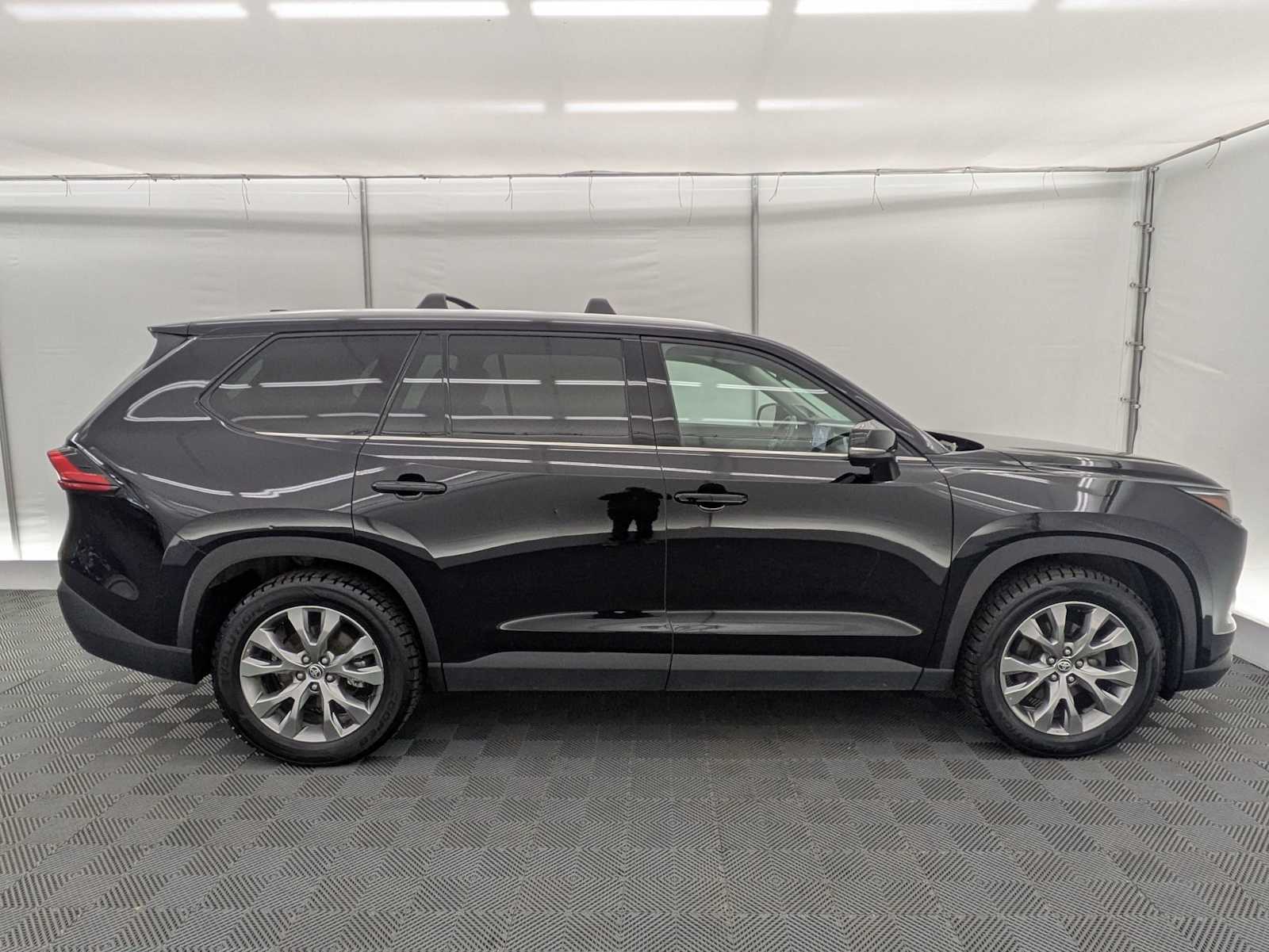 Thumbnail: 2024 Toyota Grand Highlander - 7