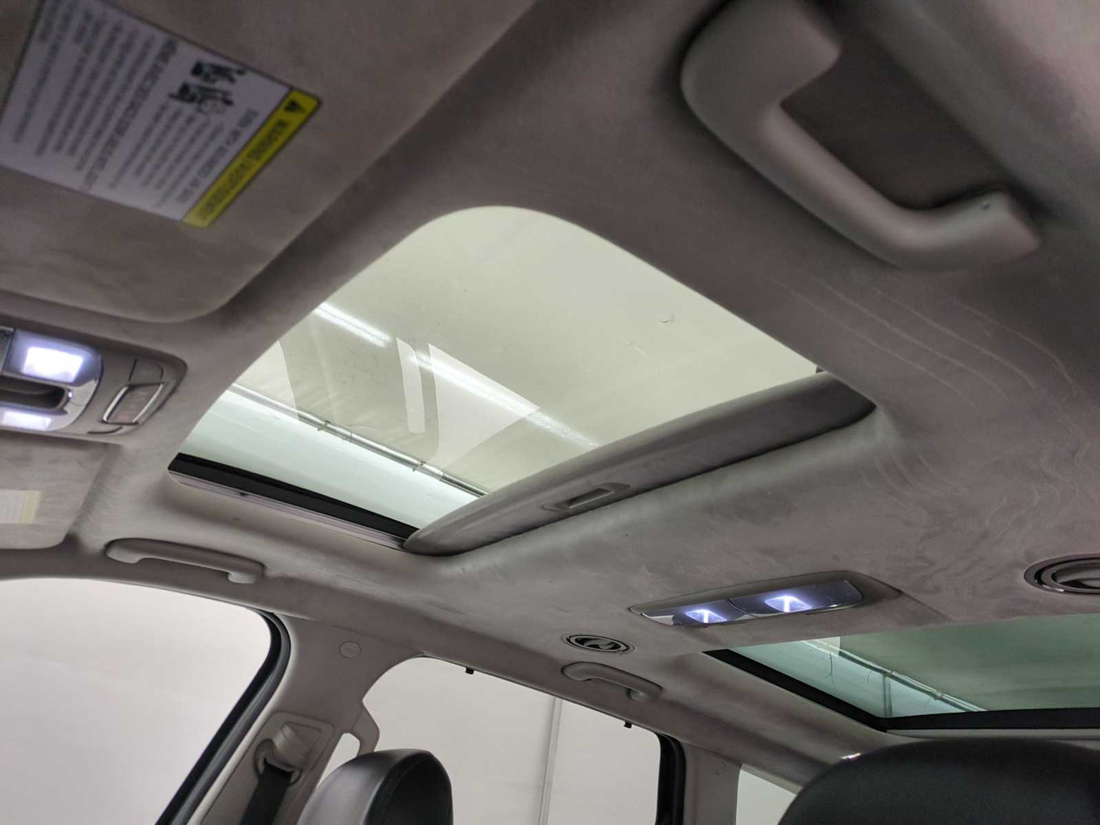 Thumbnail: 2022 Kia Telluride - 18