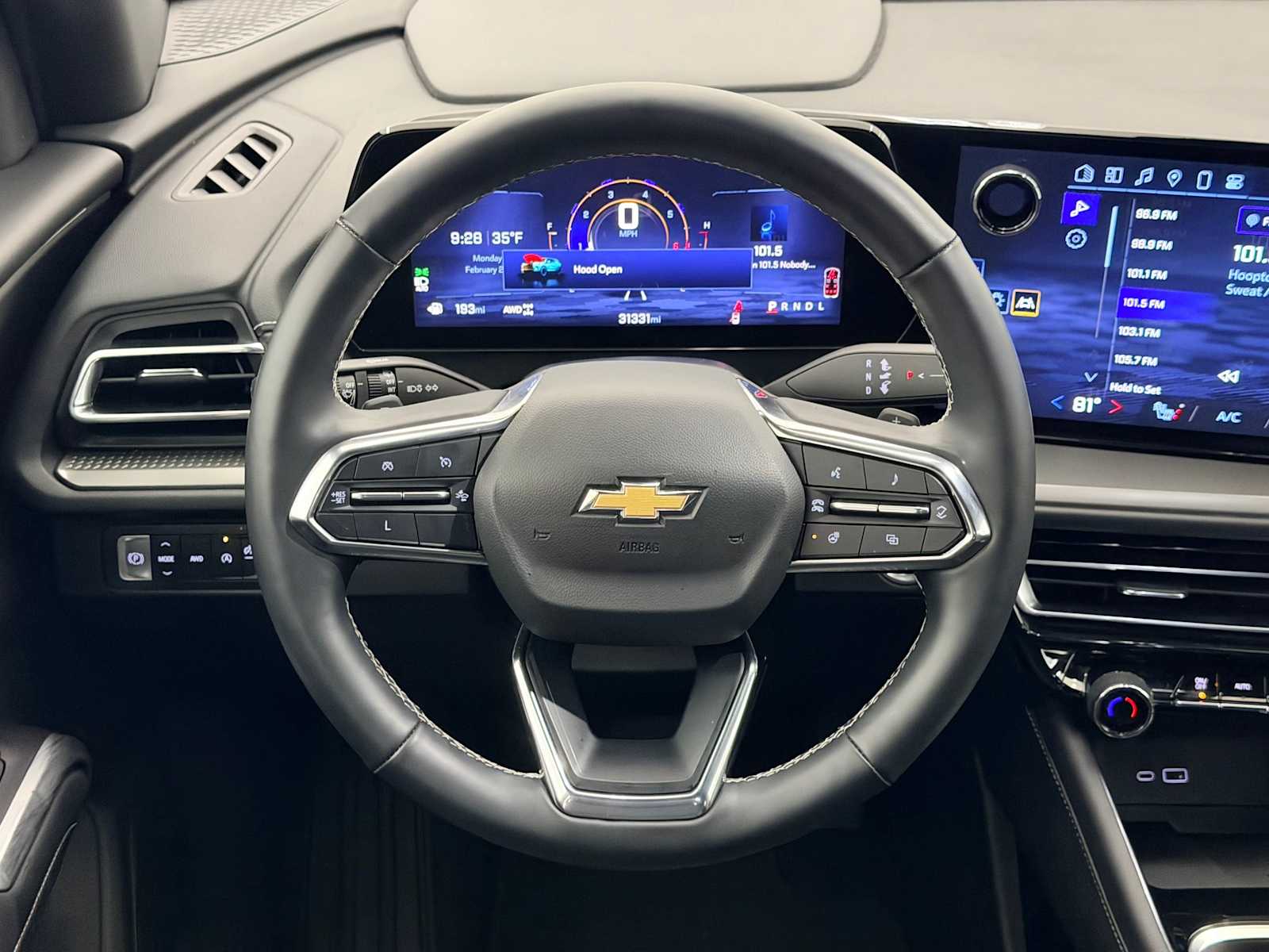 Thumbnail: 2025 Chevrolet Traverse - 22