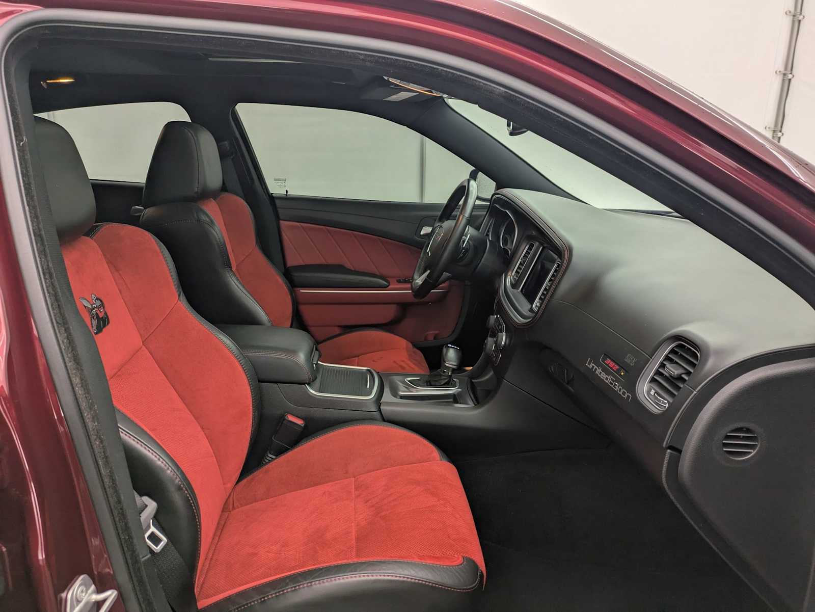 Thumbnail: 2020 Dodge Charger - 23