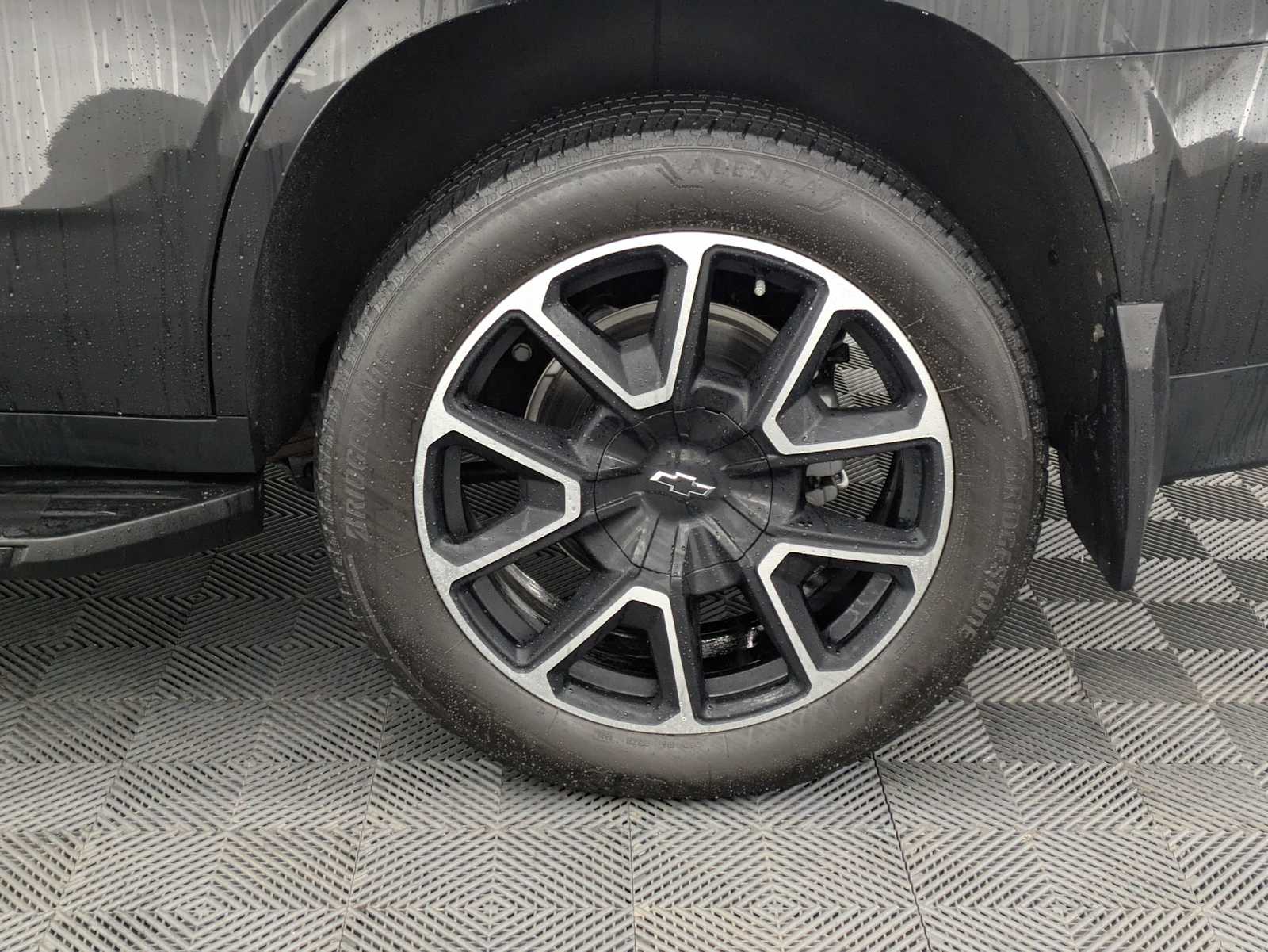 Thumbnail: 2023 Chevrolet Tahoe - 14