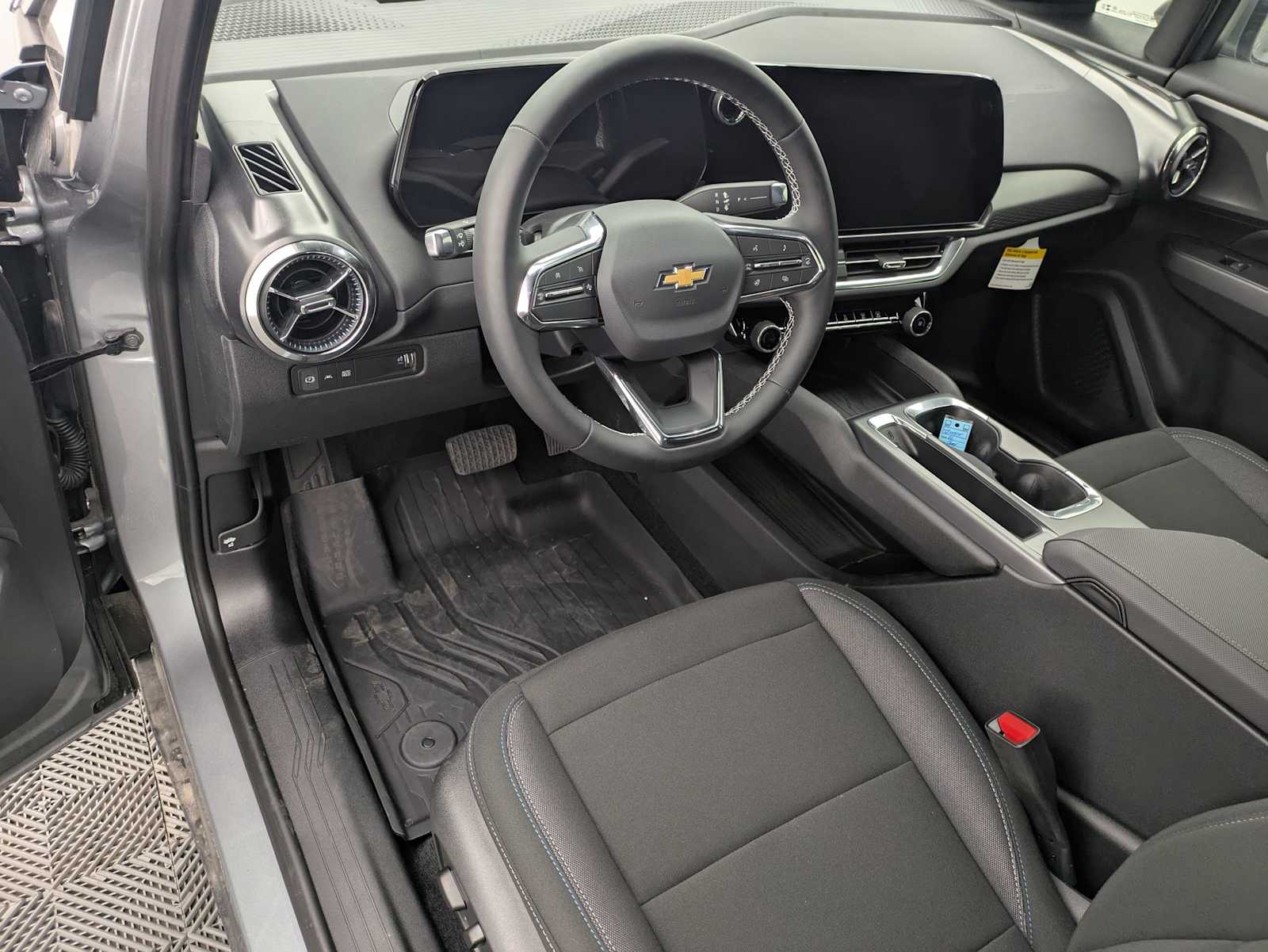 Thumbnail: 2026 Chevrolet Equinox - 2