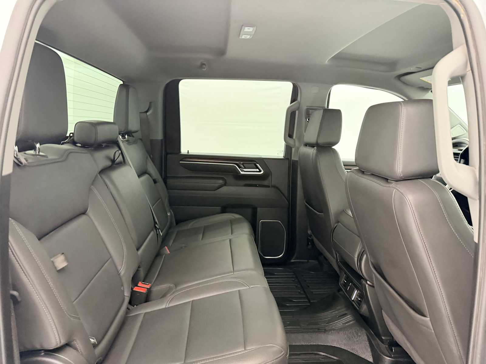 Thumbnail: 2025 GMC Sierra 3500 - 23