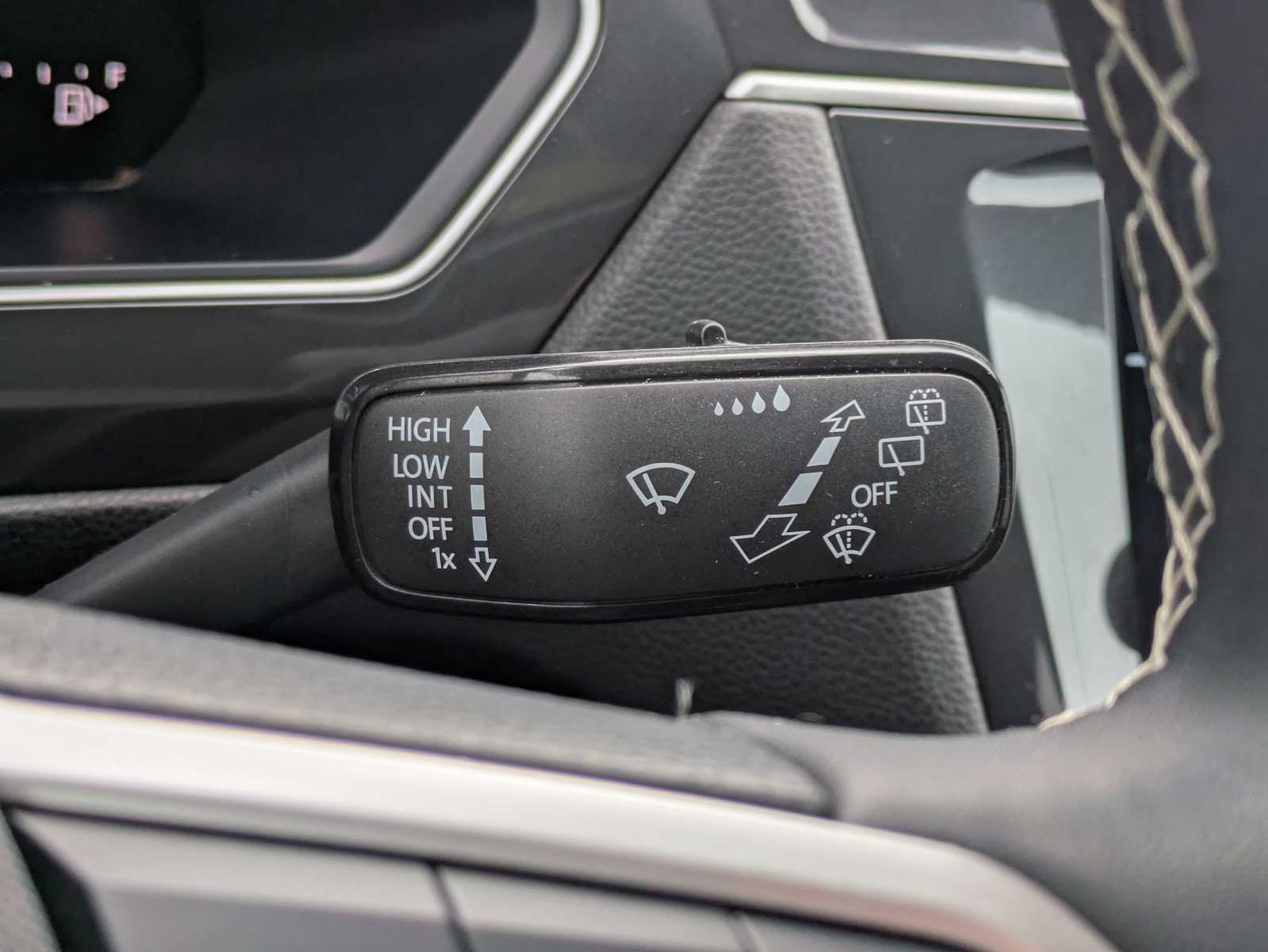 2024 Volkswagen Tiguan 2.0T 26