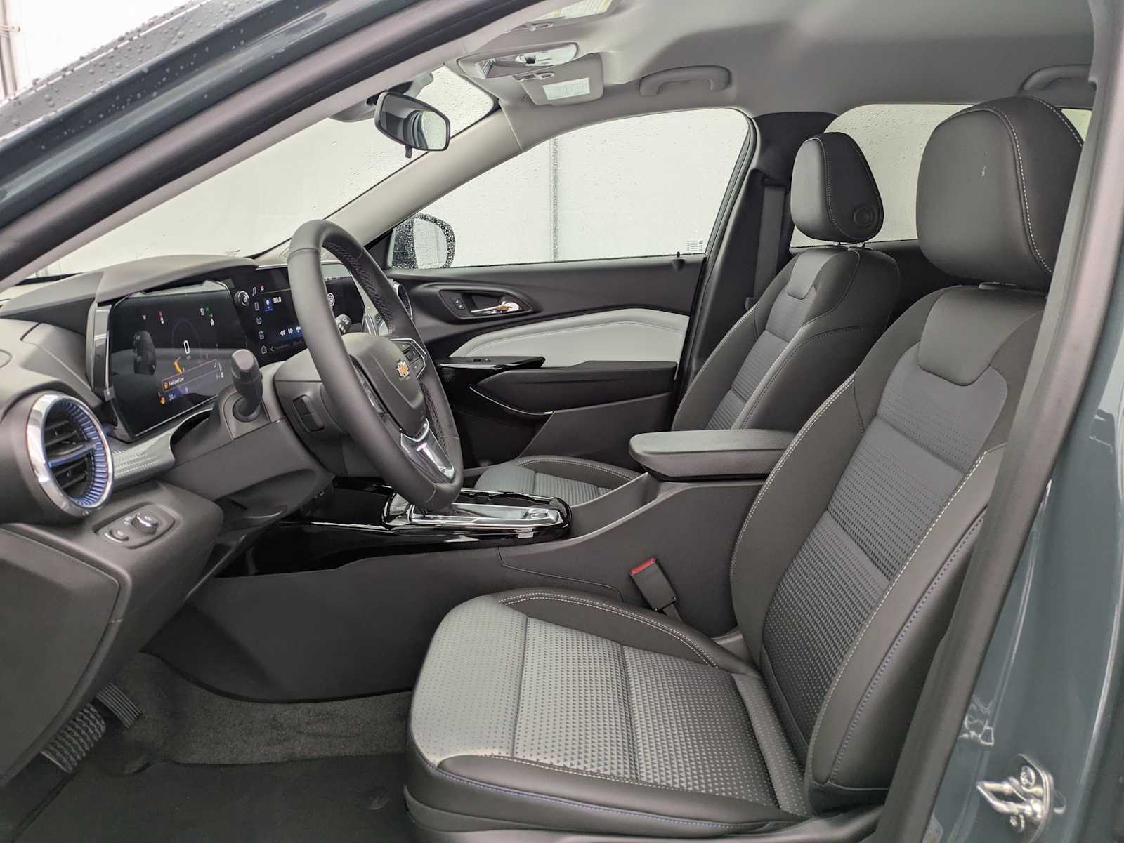 Thumbnail: 2026 Chevrolet Trax - 17