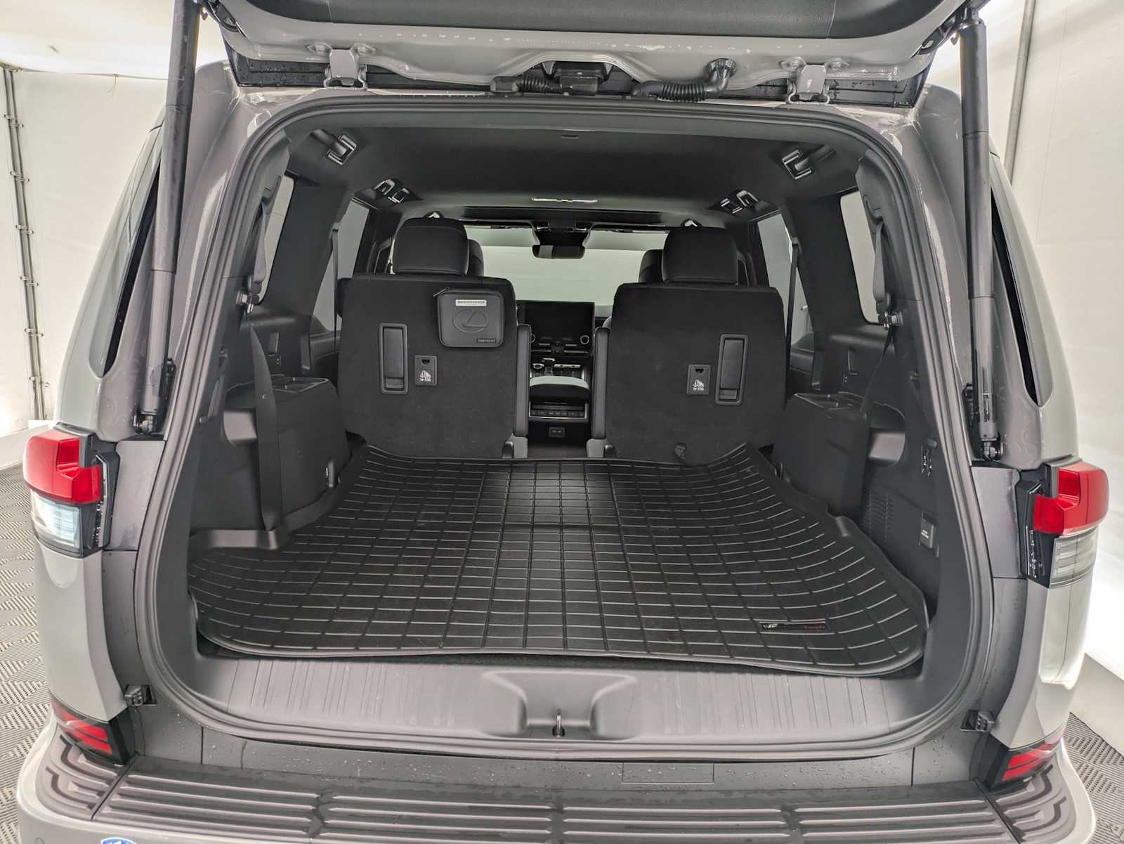 Thumbnail: 2024 Lexus GX - 34