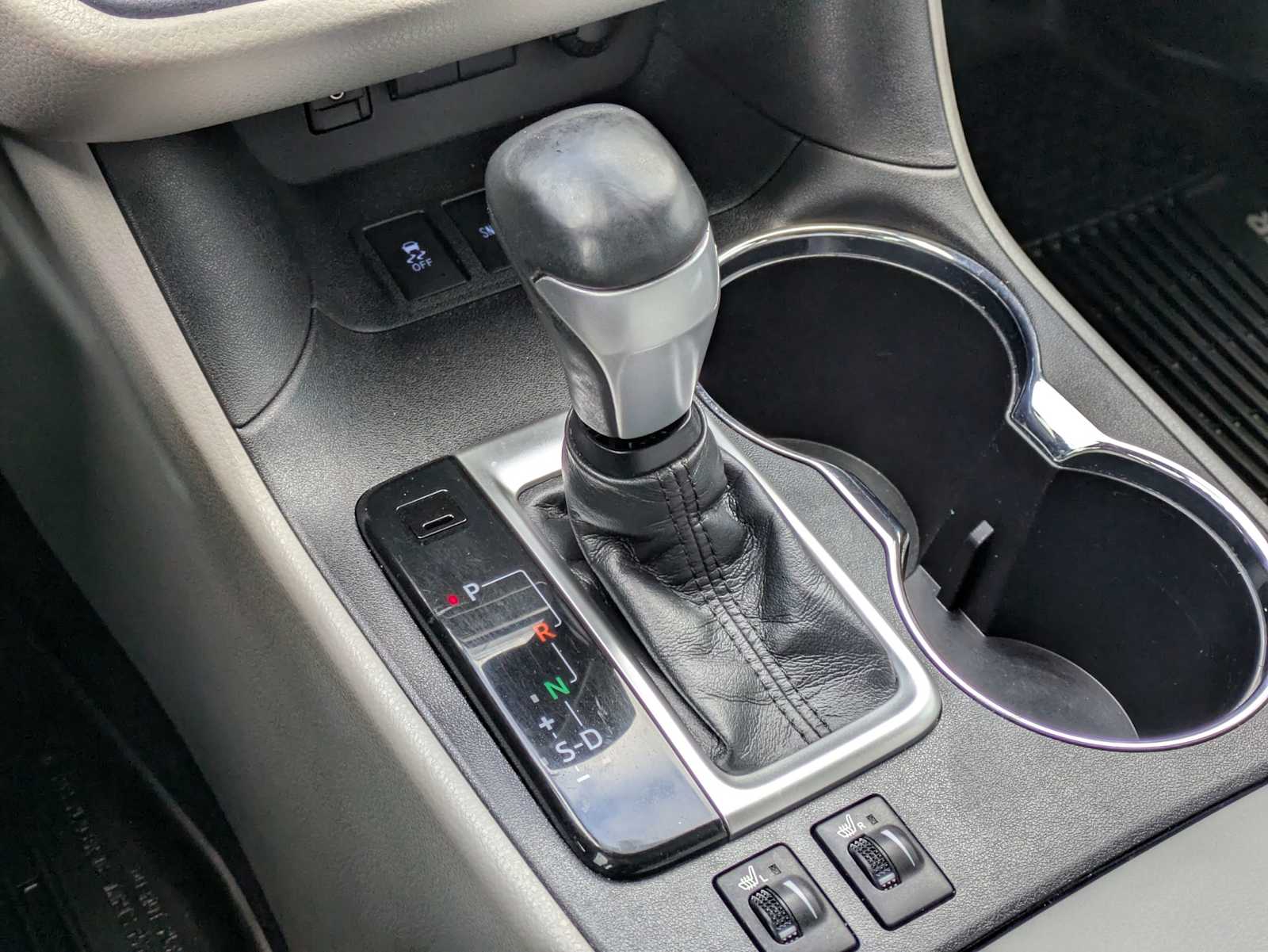 Thumbnail: 2018 Toyota Highlander - 32