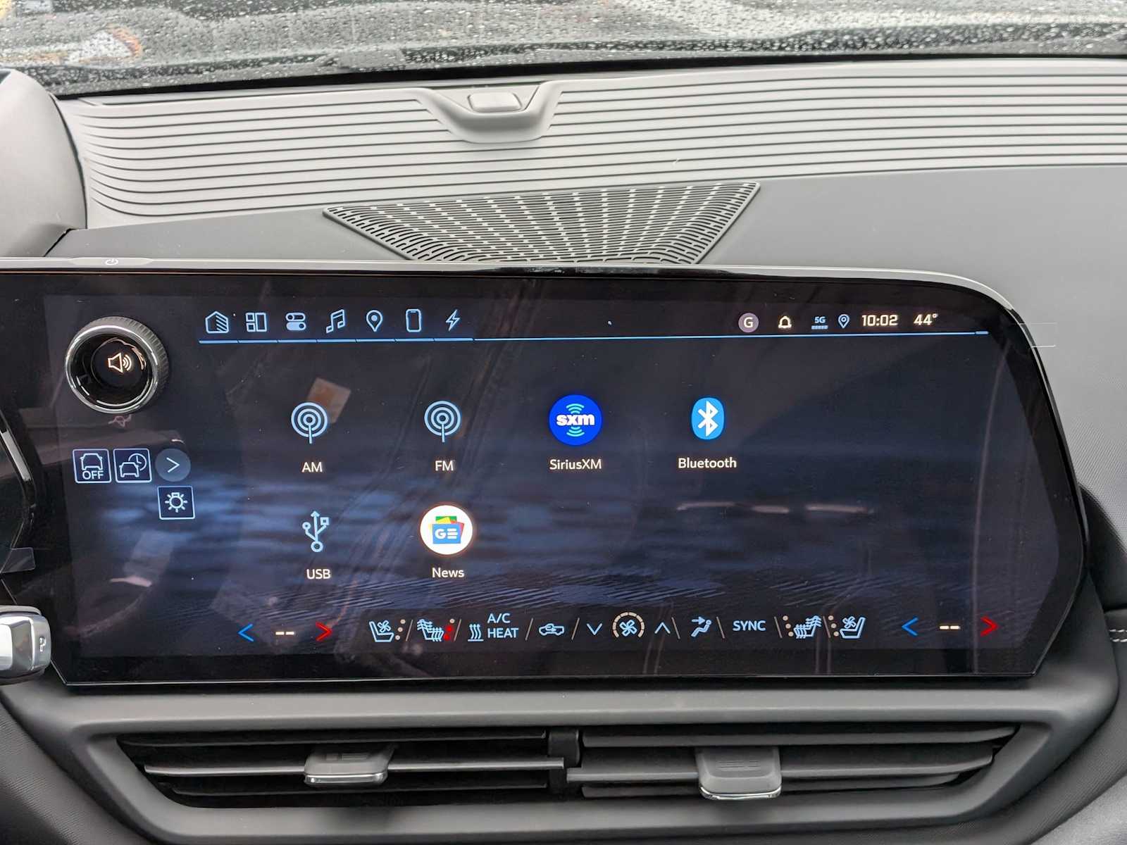 Thumbnail: 2026 Chevrolet Silverado EV - 26