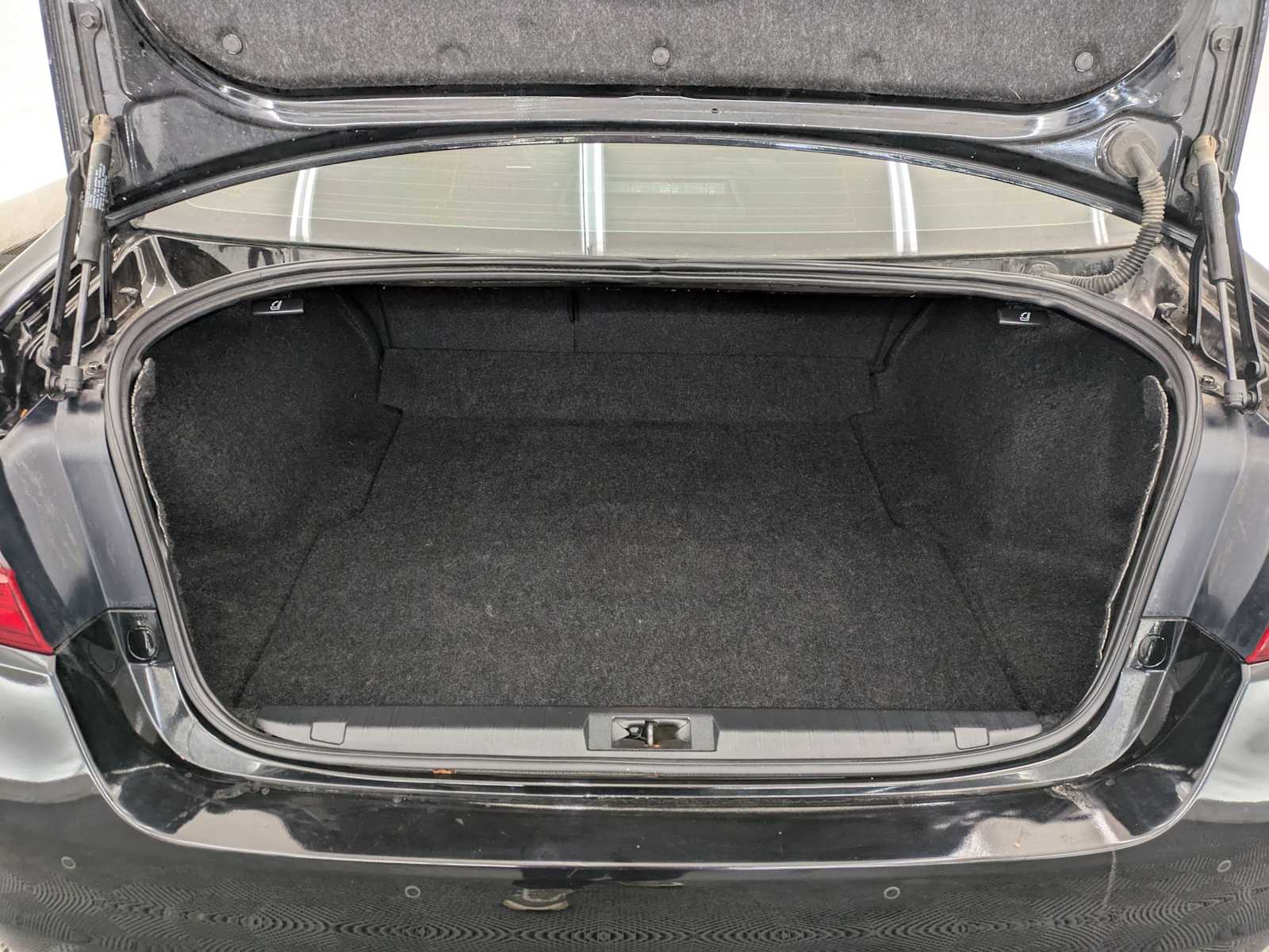 Thumbnail: 2017 Subaru Legacy - 35