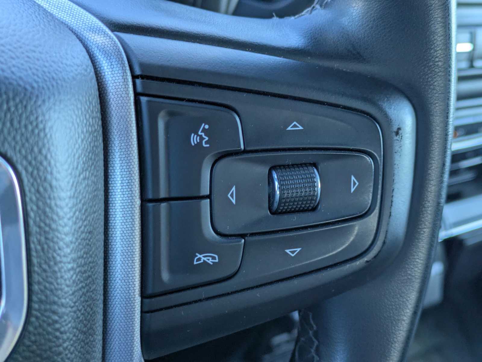 Thumbnail: 2023 GMC Sierra 3500 - 26