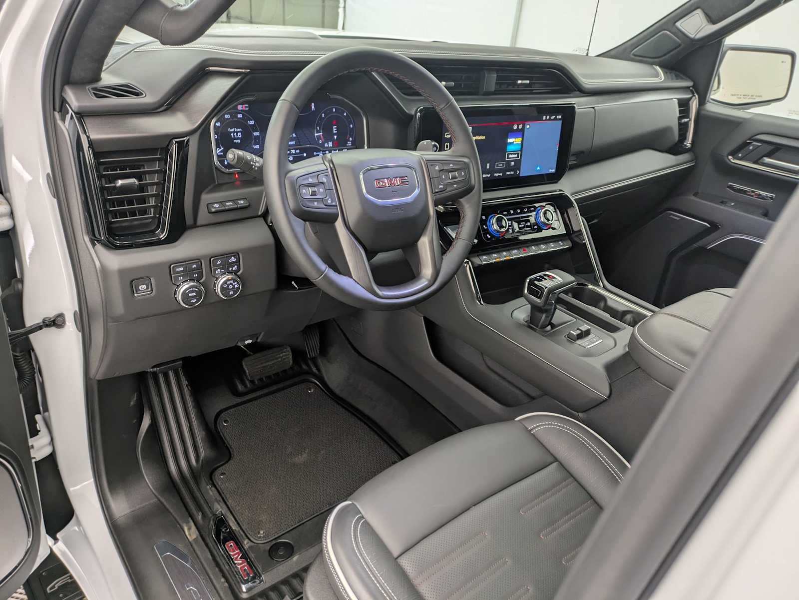 2025 GMC Sierra 1500 AT4X 2