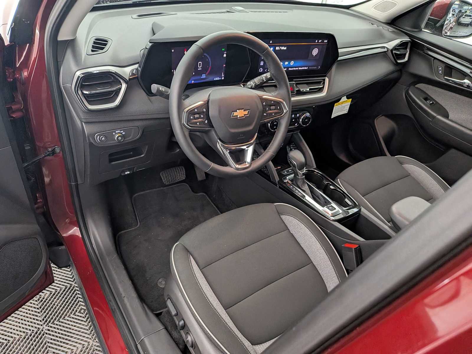 Thumbnail: 2025 Chevrolet TrailBlazer - 2