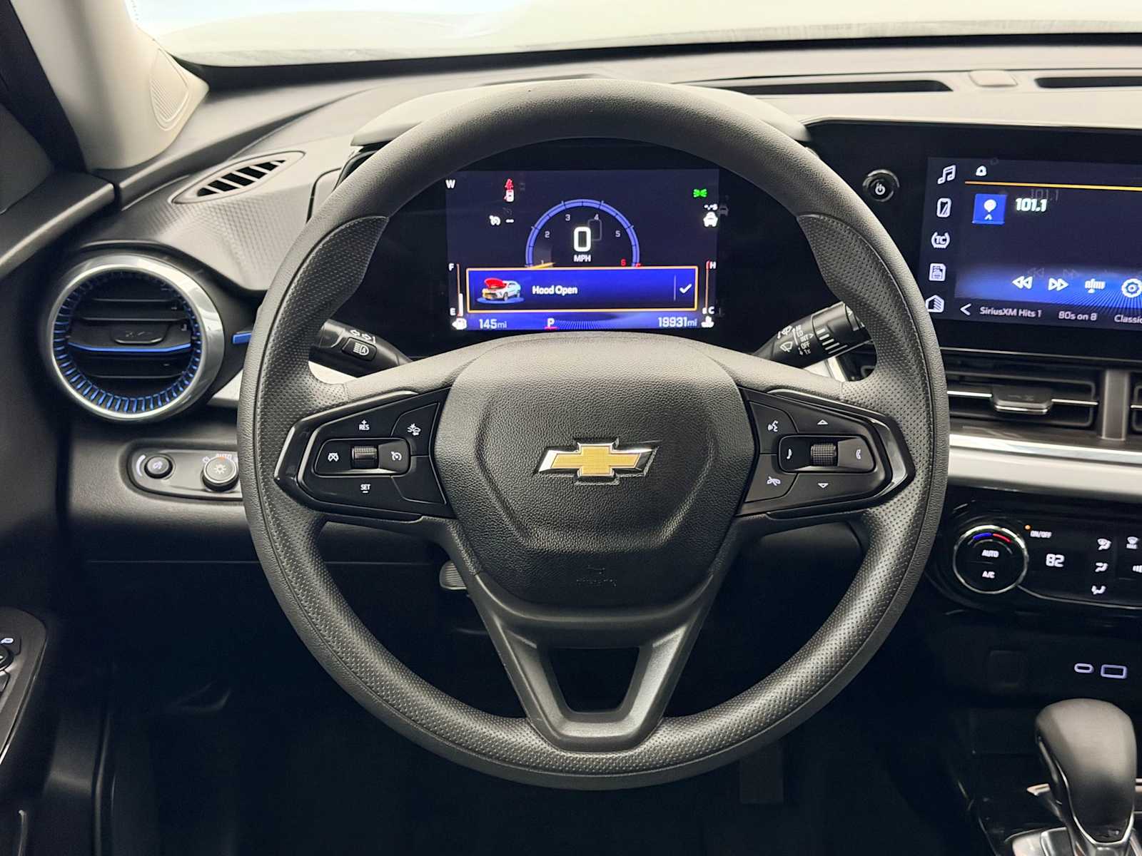 Thumbnail: 2024 Chevrolet Trax - 23