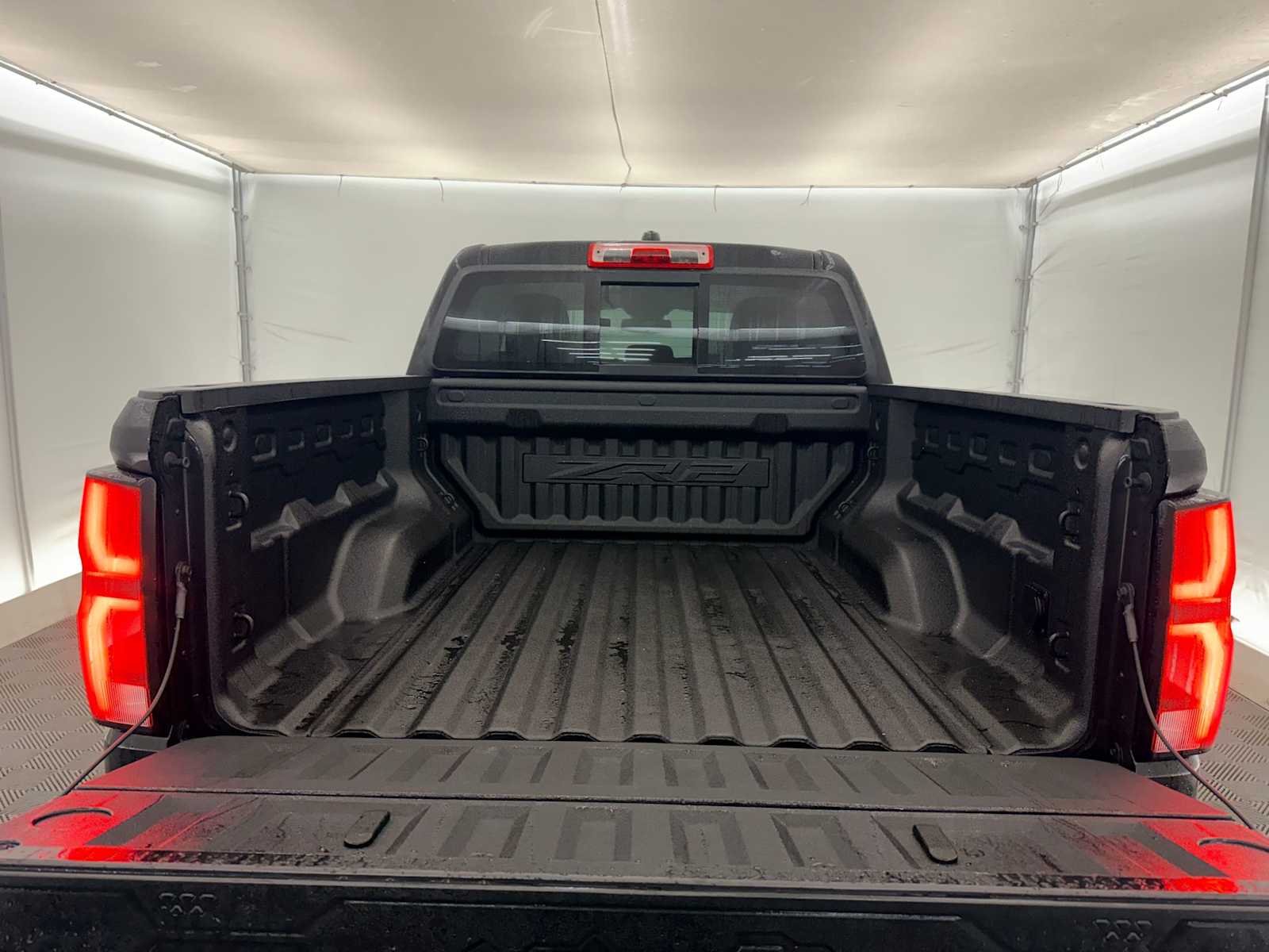 Thumbnail: 2024 Chevrolet Colorado - 32