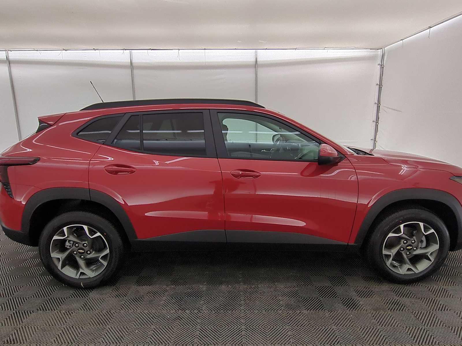 Thumbnail: 2026 Chevrolet Trax - 7