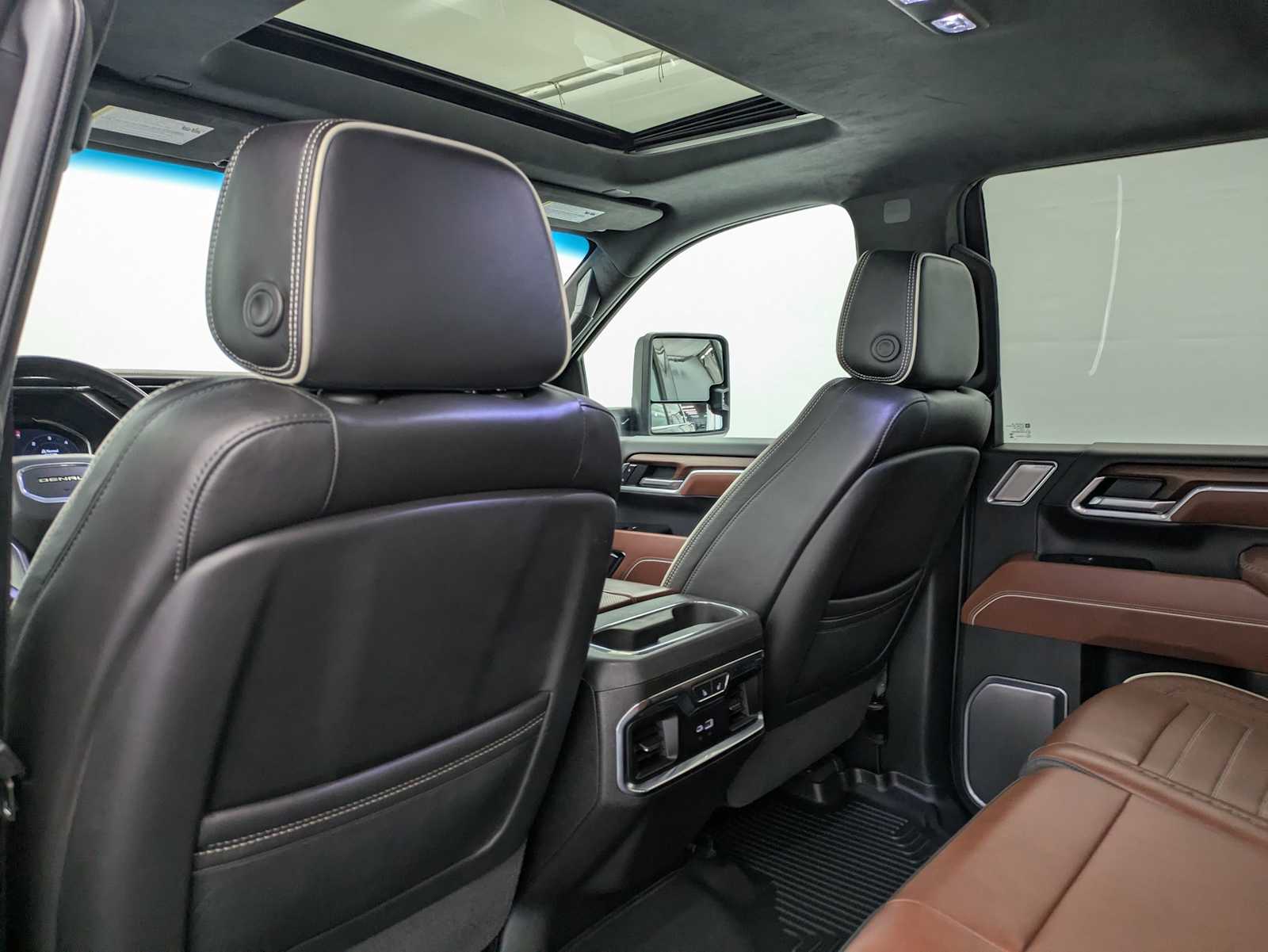 Thumbnail: 2025 GMC Sierra 3500 - 20