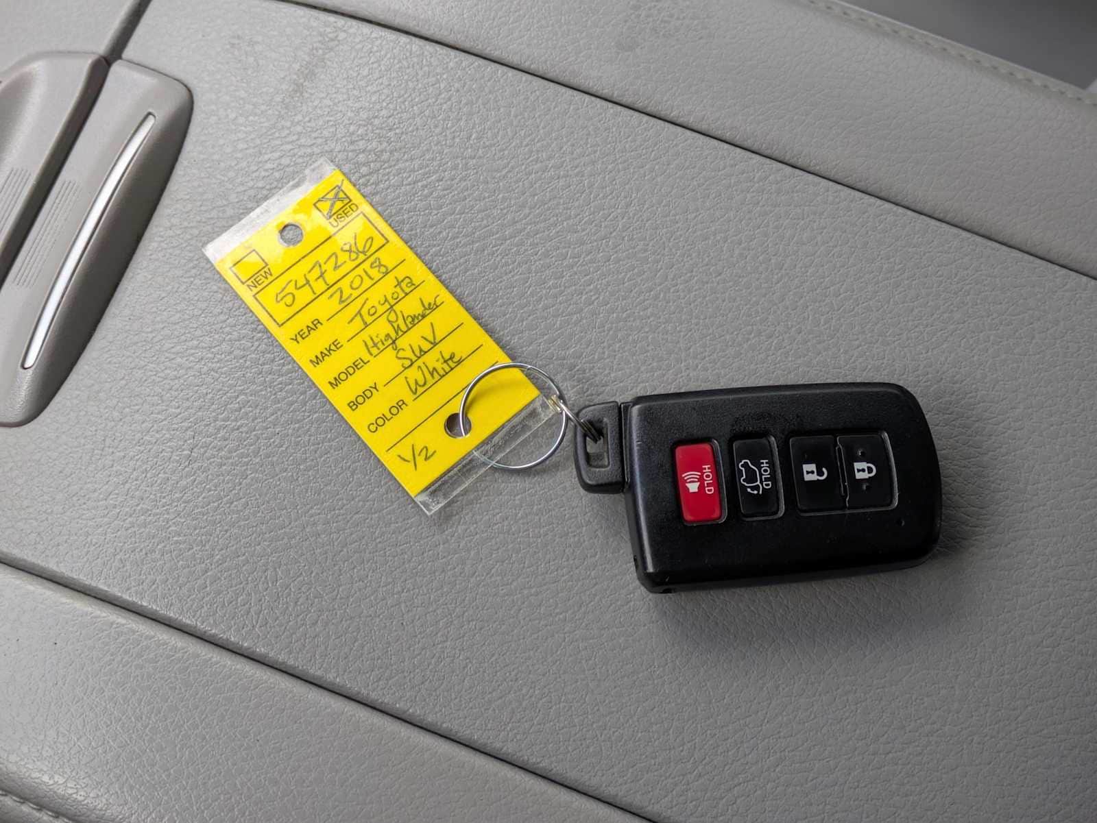 Thumbnail: 2018 Toyota Highlander - 35