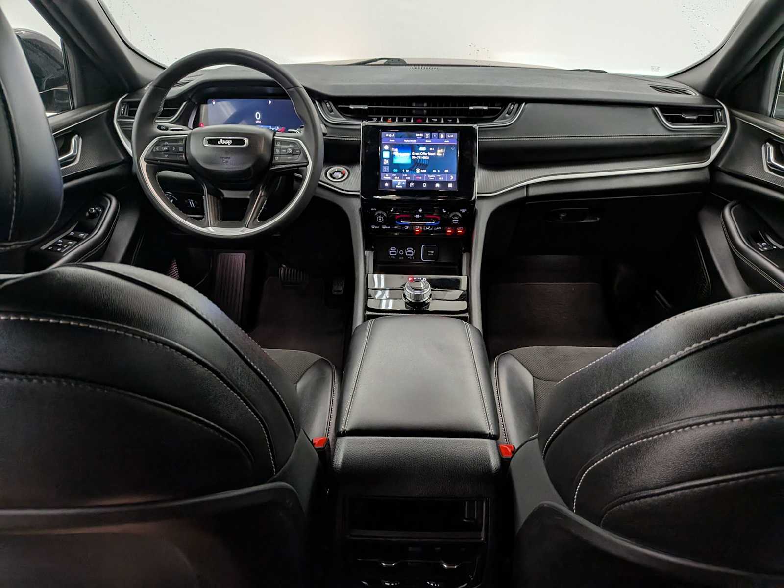 Thumbnail: 2024 Jeep Grand Cherokee - 16