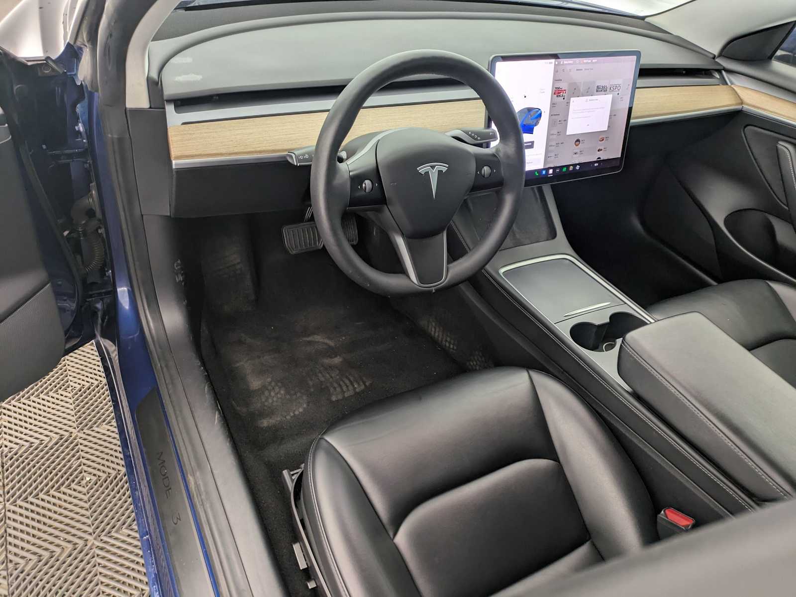 2021 Tesla Model 3 Standard Range 2