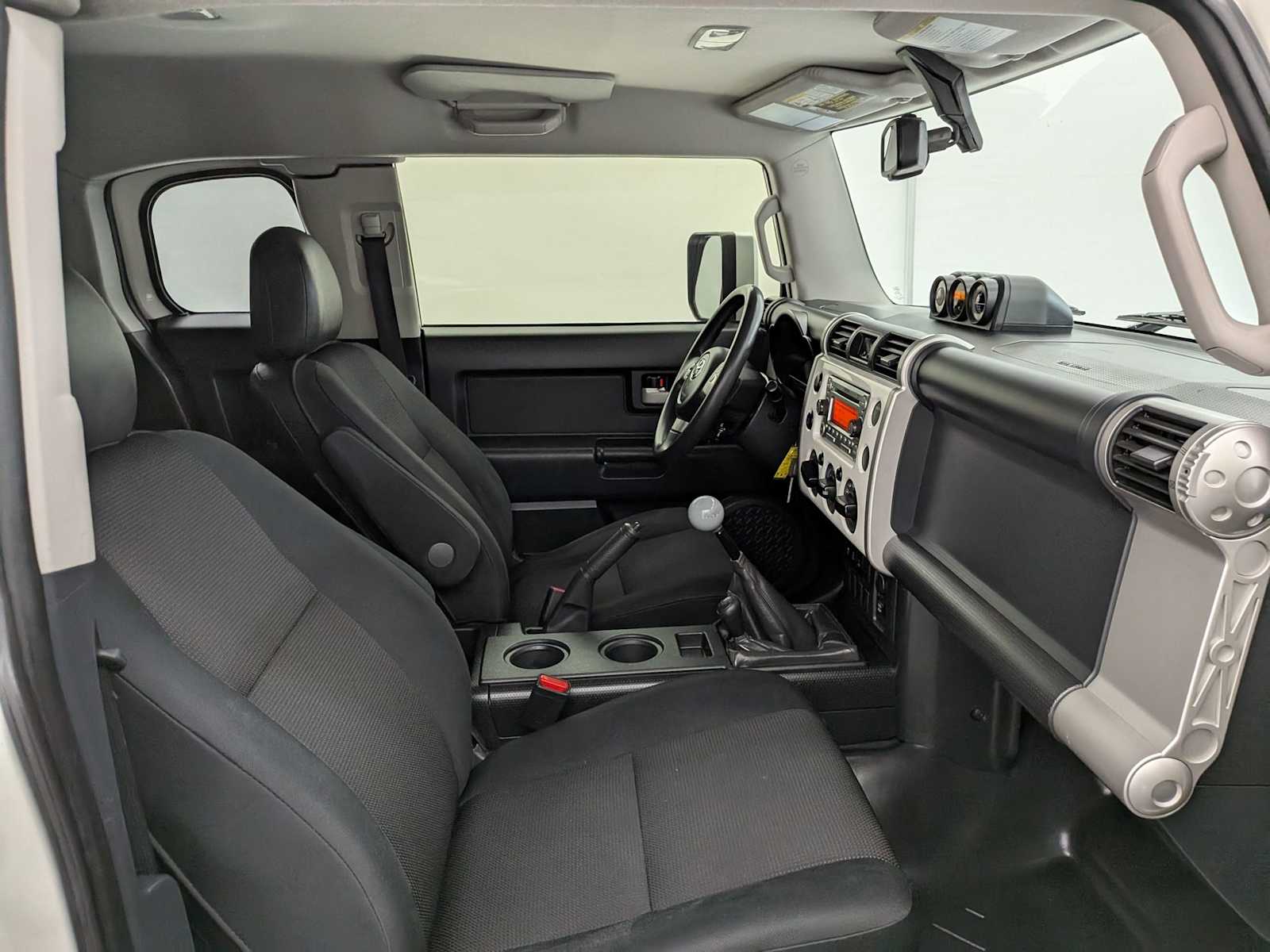 Thumbnail: 2014 Toyota FJ Cruiser - 22