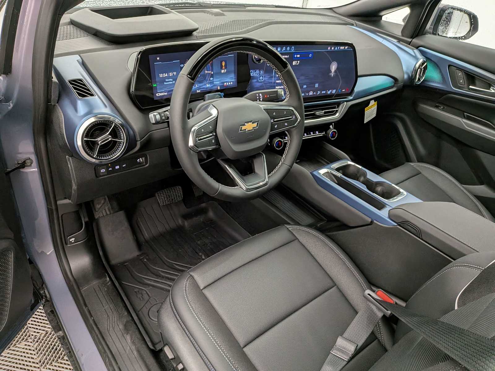 Thumbnail: 2026 Chevrolet Equinox - 2