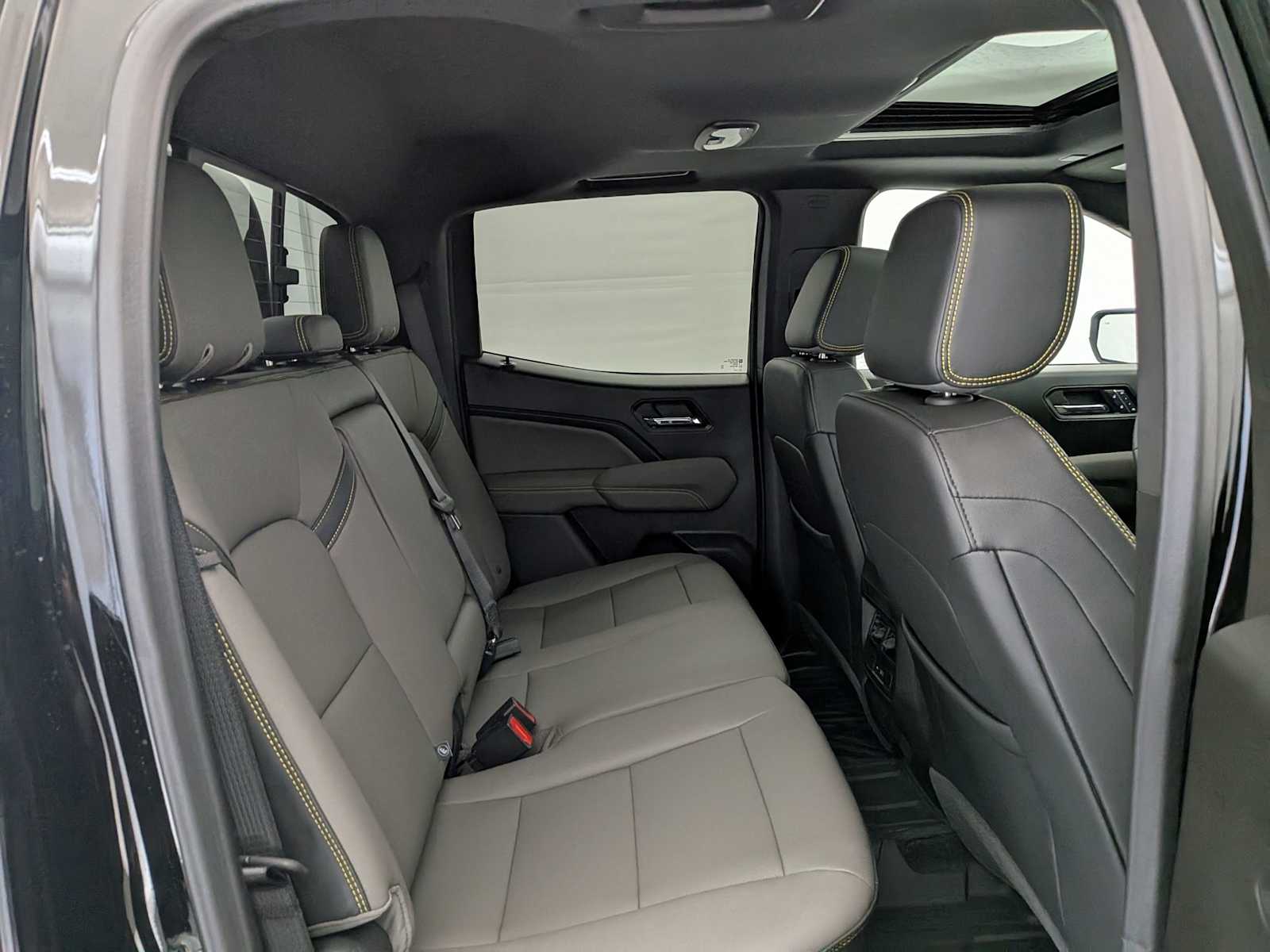 Thumbnail: 2026 Chevrolet Colorado - 25