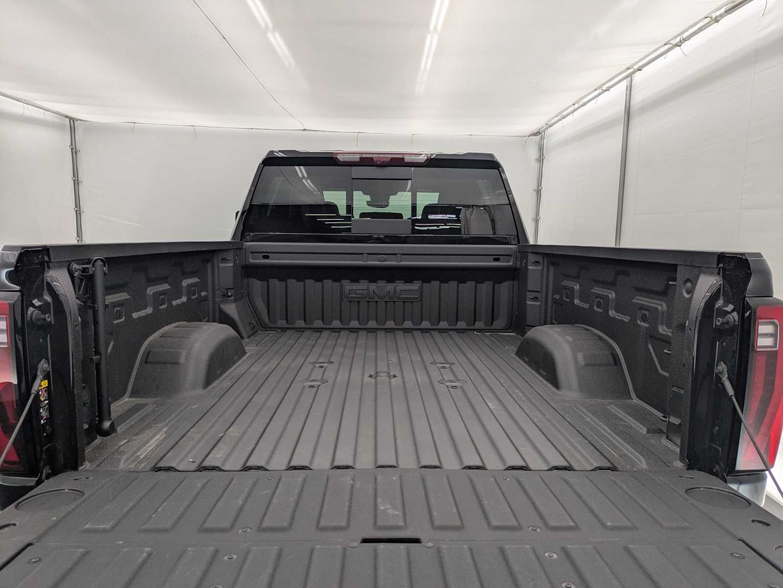 Thumbnail: 2025 GMC Sierra 3500 - 34