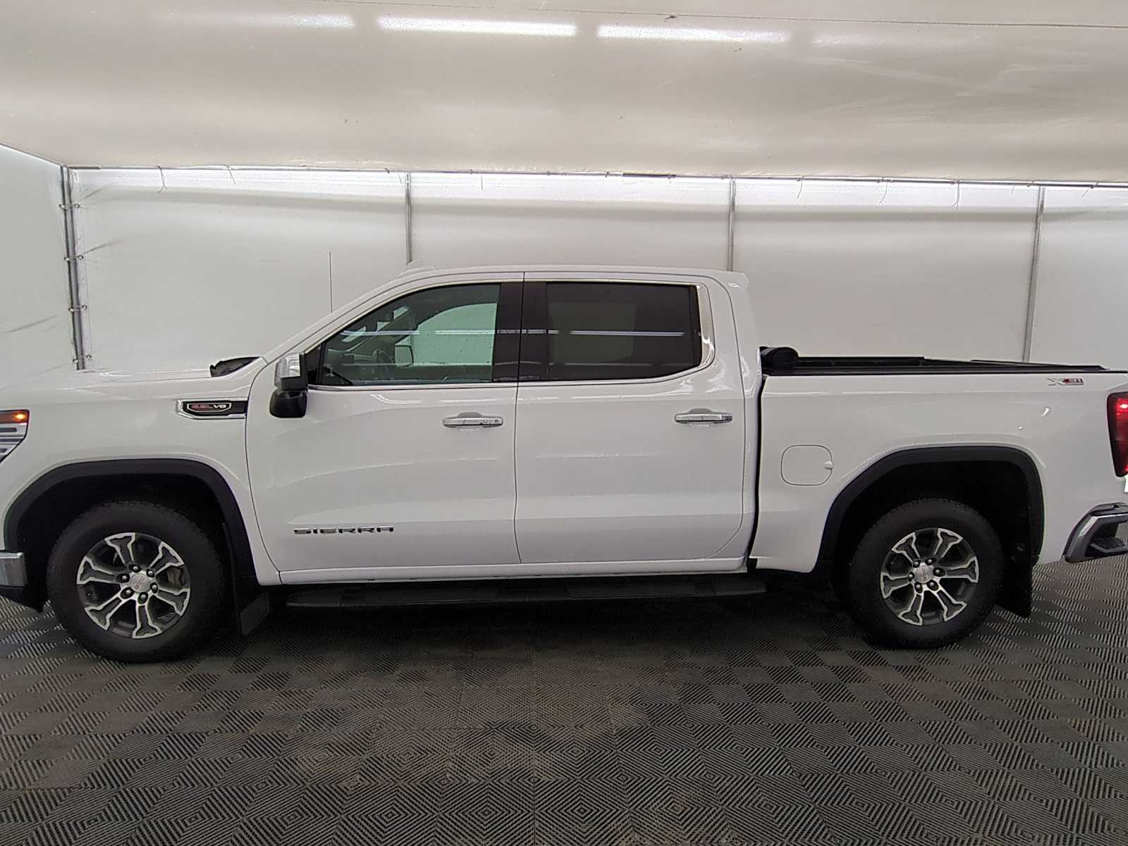 Thumbnail: 2023 GMC Sierra 1500 - 3