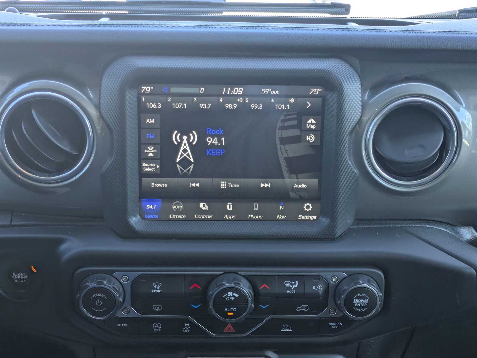 Thumbnail: 2023 Jeep Wrangler - 27
