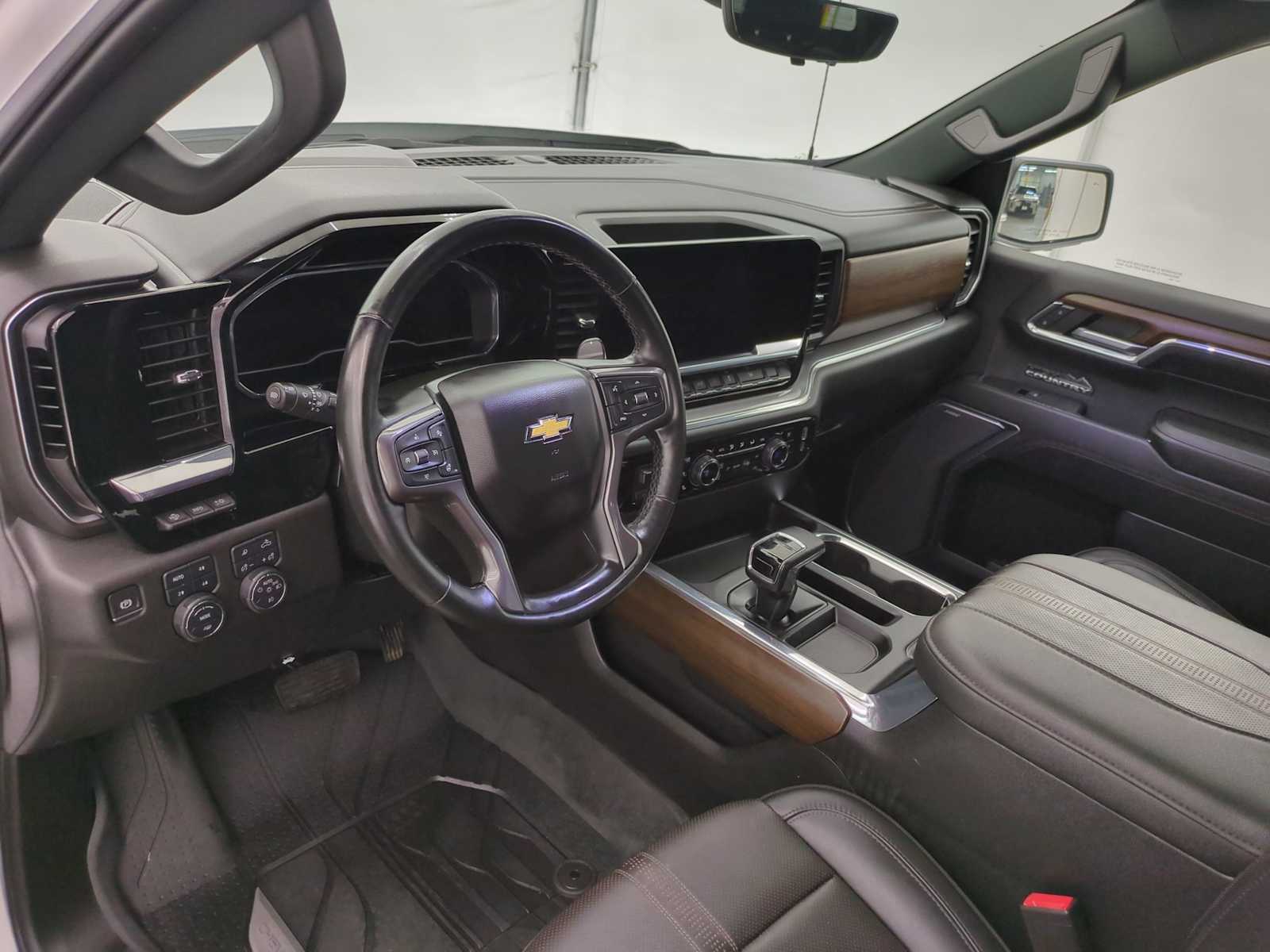 Thumbnail: 2024 Chevrolet Silverado 1500 - 2